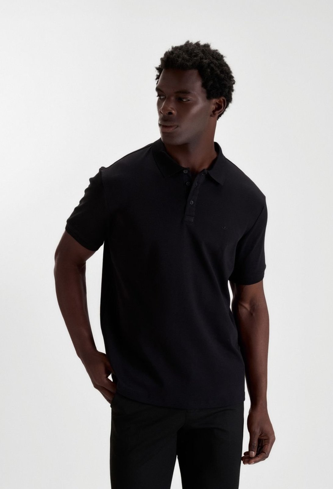 POLO DOCTHOS SLIM MANGA CURTA SUEDINE EGYPTIAN 003 Preto Gg