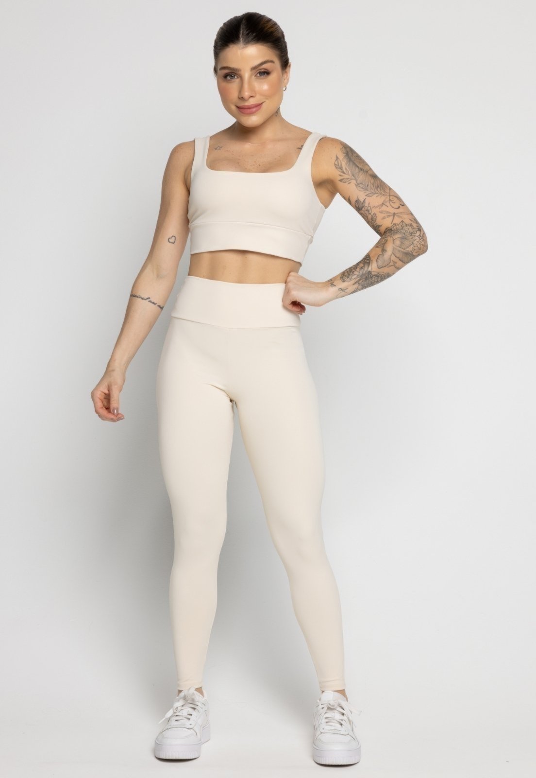 Conjunto Fitness Serra e Mar Modas Top Alça Grossa e Calça Cintura Alta Poliamida Zero Transparência Feminino Off White