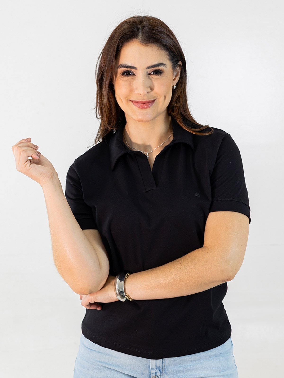 Polo Feminina Malha Confort Manga Curta Sem Botões Anticorpus