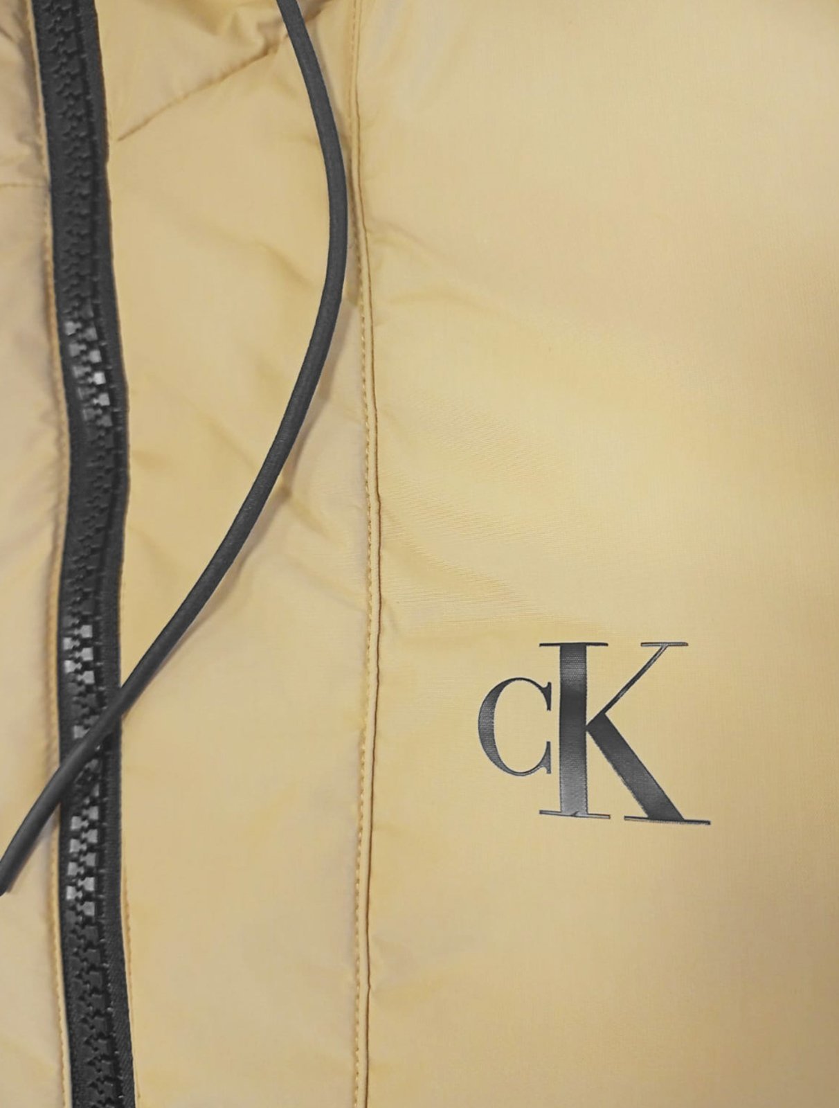 Vista 3 Jaqueta Calvin Klein Jeans Masculina Reciclada Chest Logo Cáqui Claro bege Calvin Klein bege