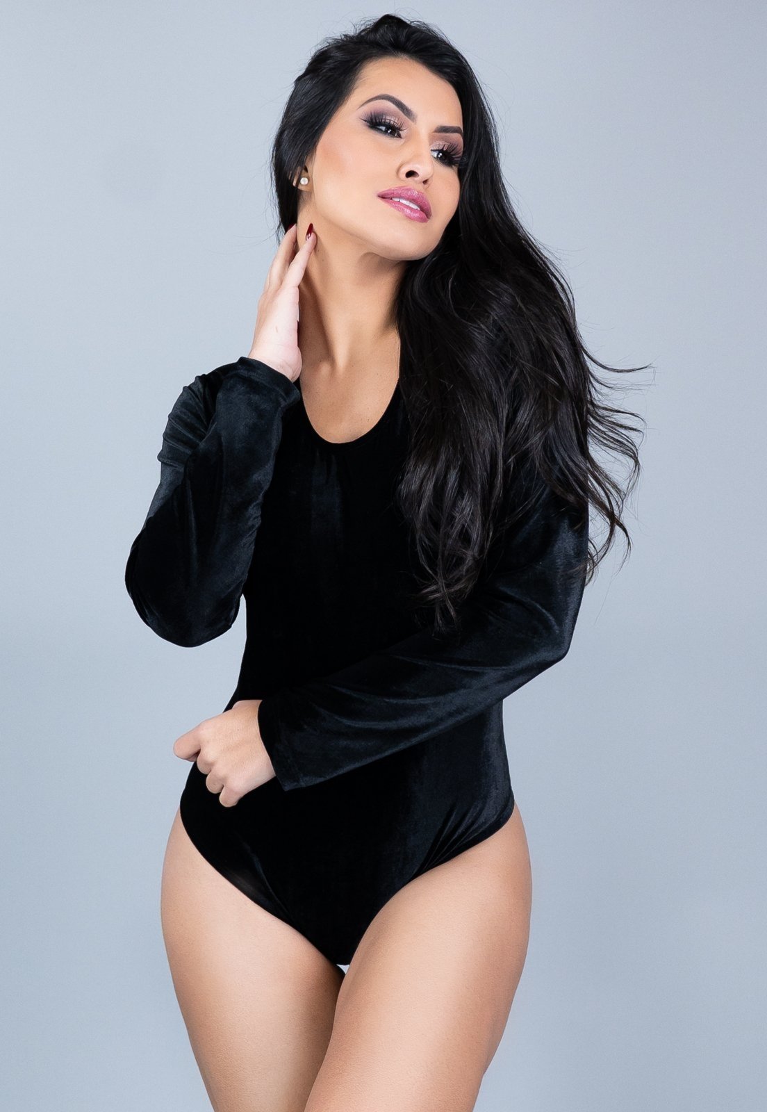 Body MVB Modas Manga Longa Costa Fechada Veludo Preto