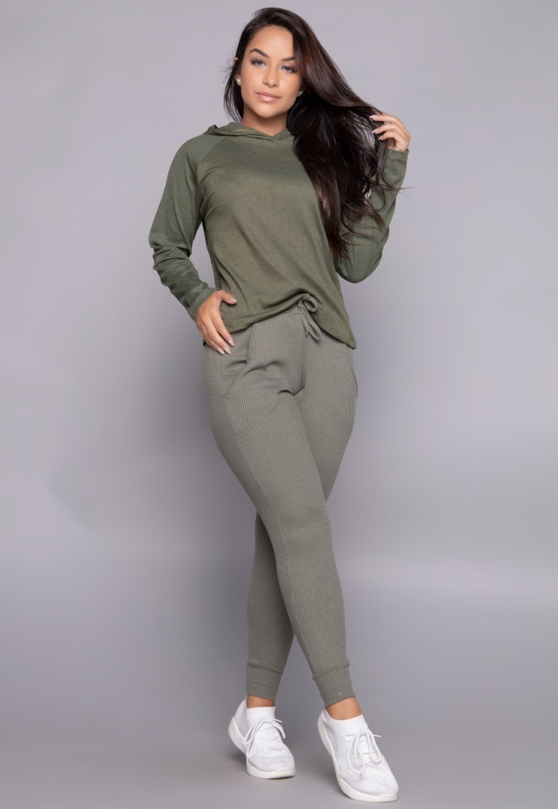 Conjunto Feminino Canelado Comfy Com Capuz e Jogger Verde