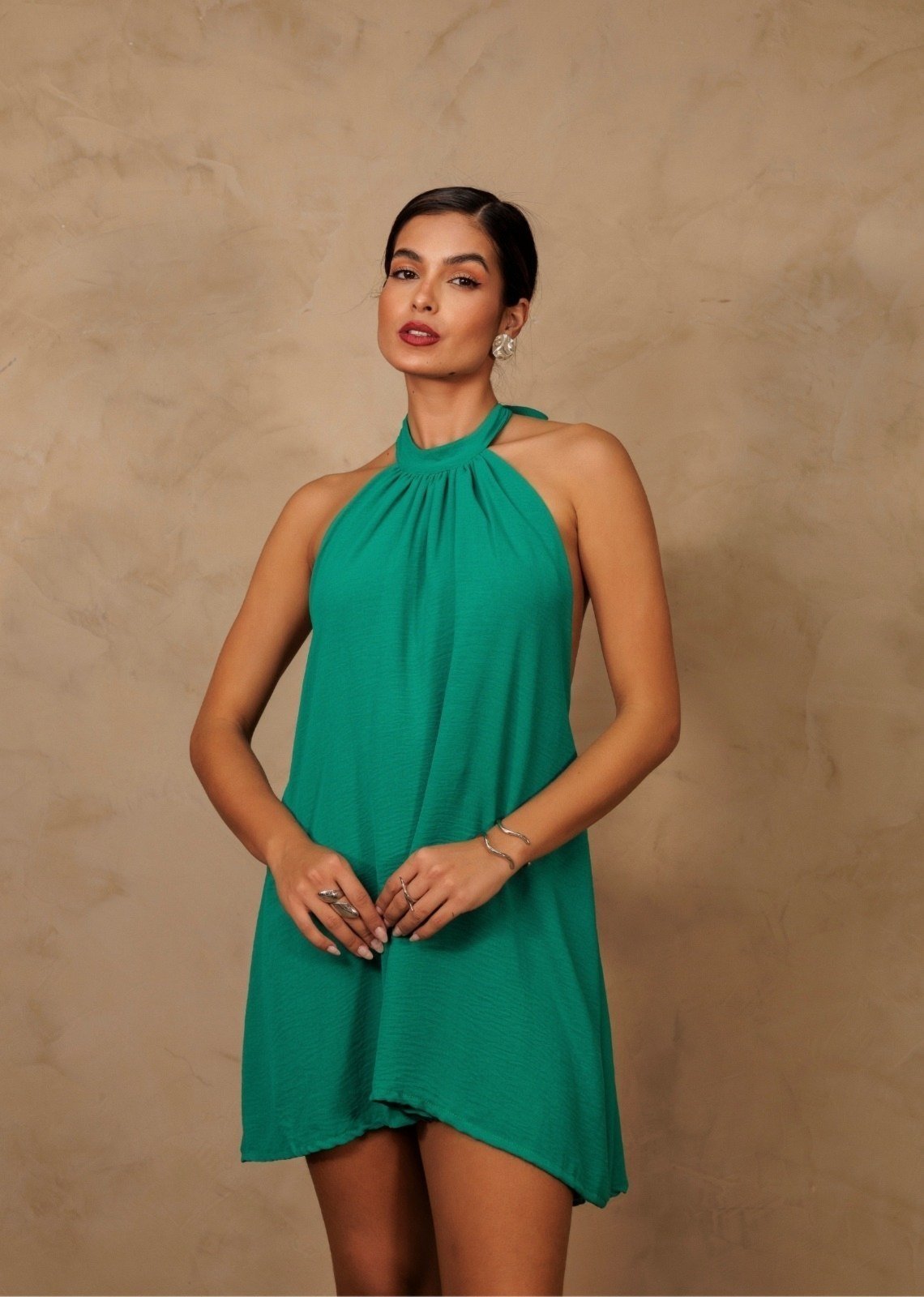 Vestido Curto Frente Única Luenny Verde Bandeira