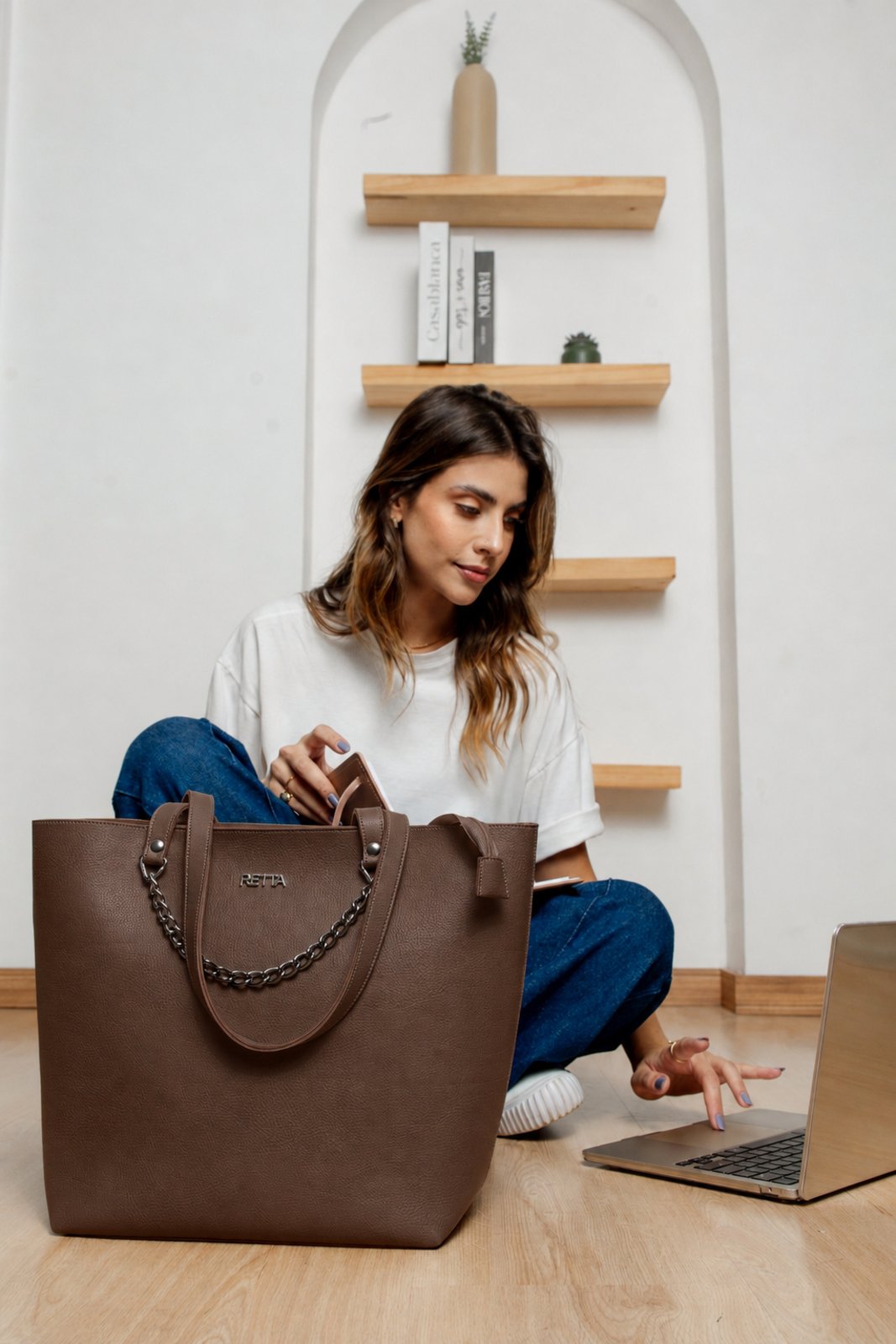 Bolsa Grande Sacola Feminina Cabe Caderno e Notebook Para Faculdade Retta Oficial
