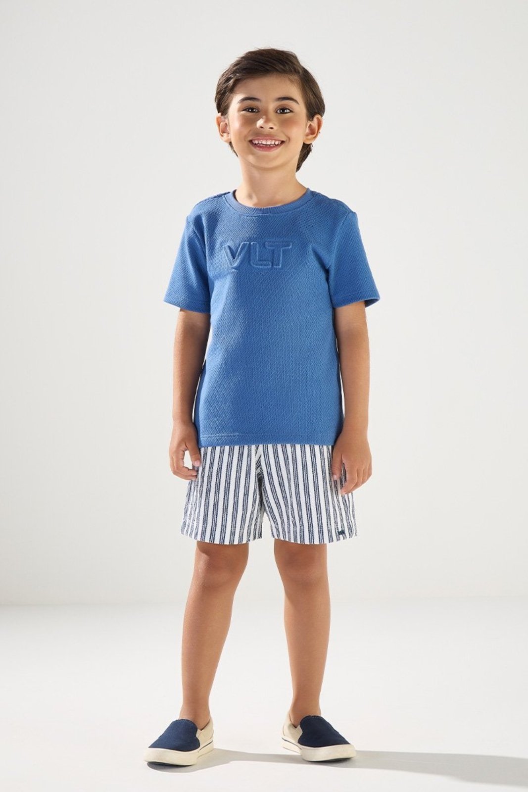 Infantil - Conjunto Camiseta em Tricot e Bermuda Listrada