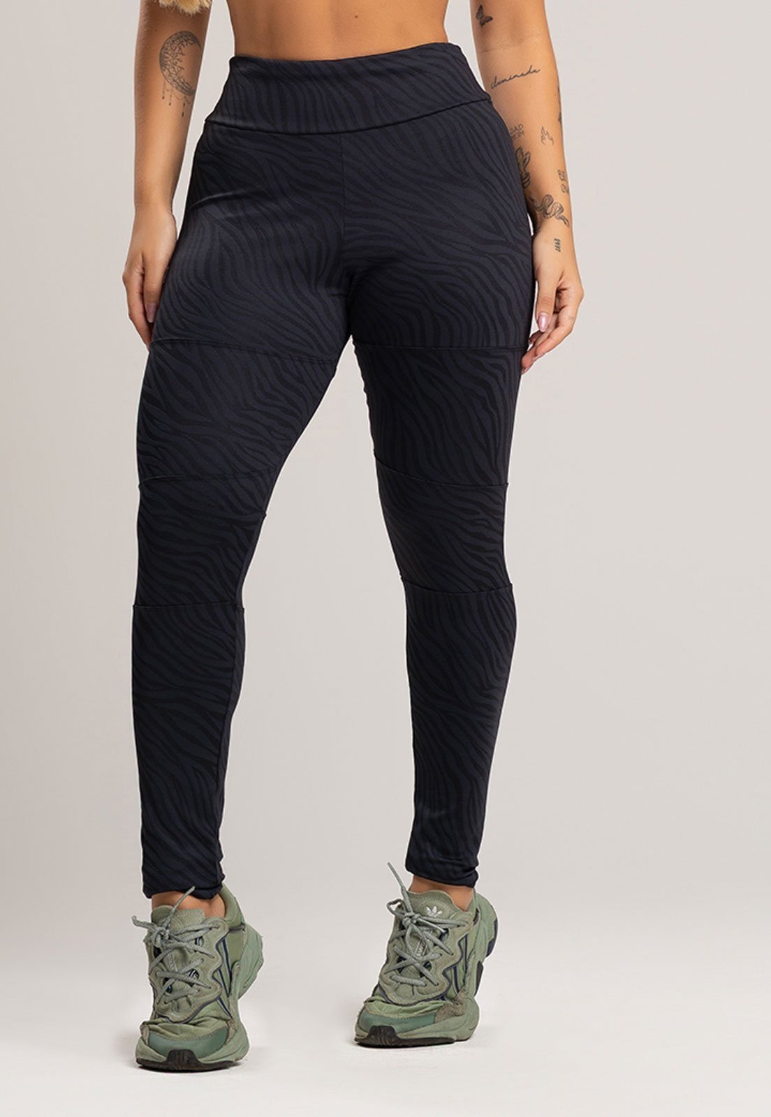 Calça Legging MVB Modas Recortes Textura Jacquard Cintura Alta Preto