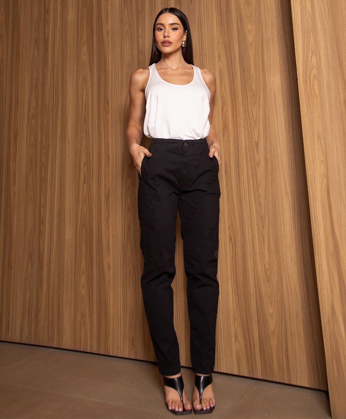 Calça Reta Feminina Alfaiataria 24853 Preto Consciência