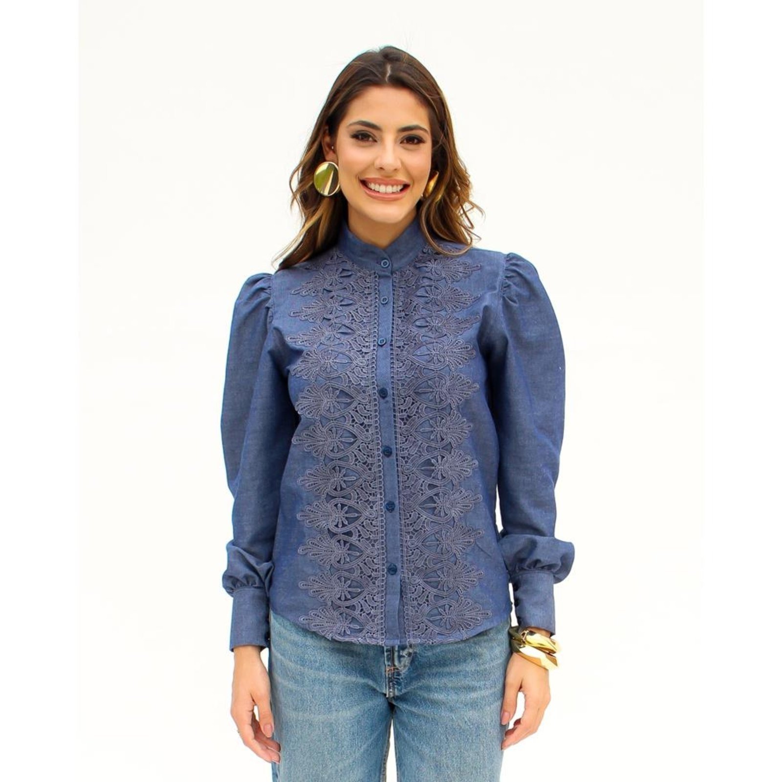 Vista 2 Camisa Feminina Jeans Acinturada com Detalhes em Renda e Corte Elegante TEODORO CAMISARIA azul TEODORO CAMISARIA azul