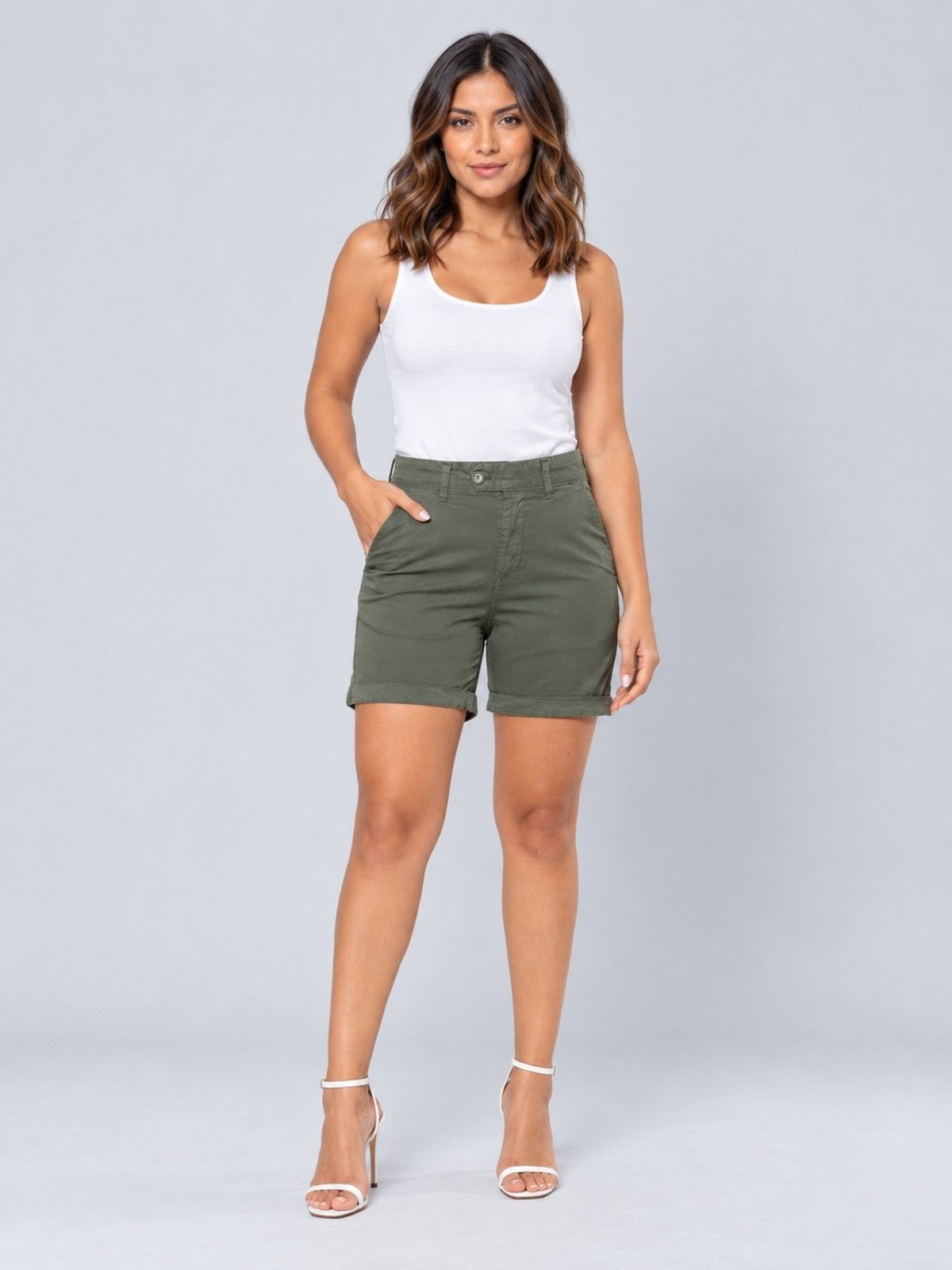 Short Feminino Cintura Alta com Bolsos Crocker