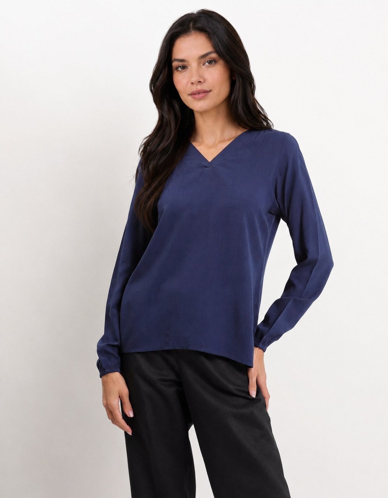 Blusa Feminina Pompier em Viscose Manga Longa com Decote V Azul Marinho