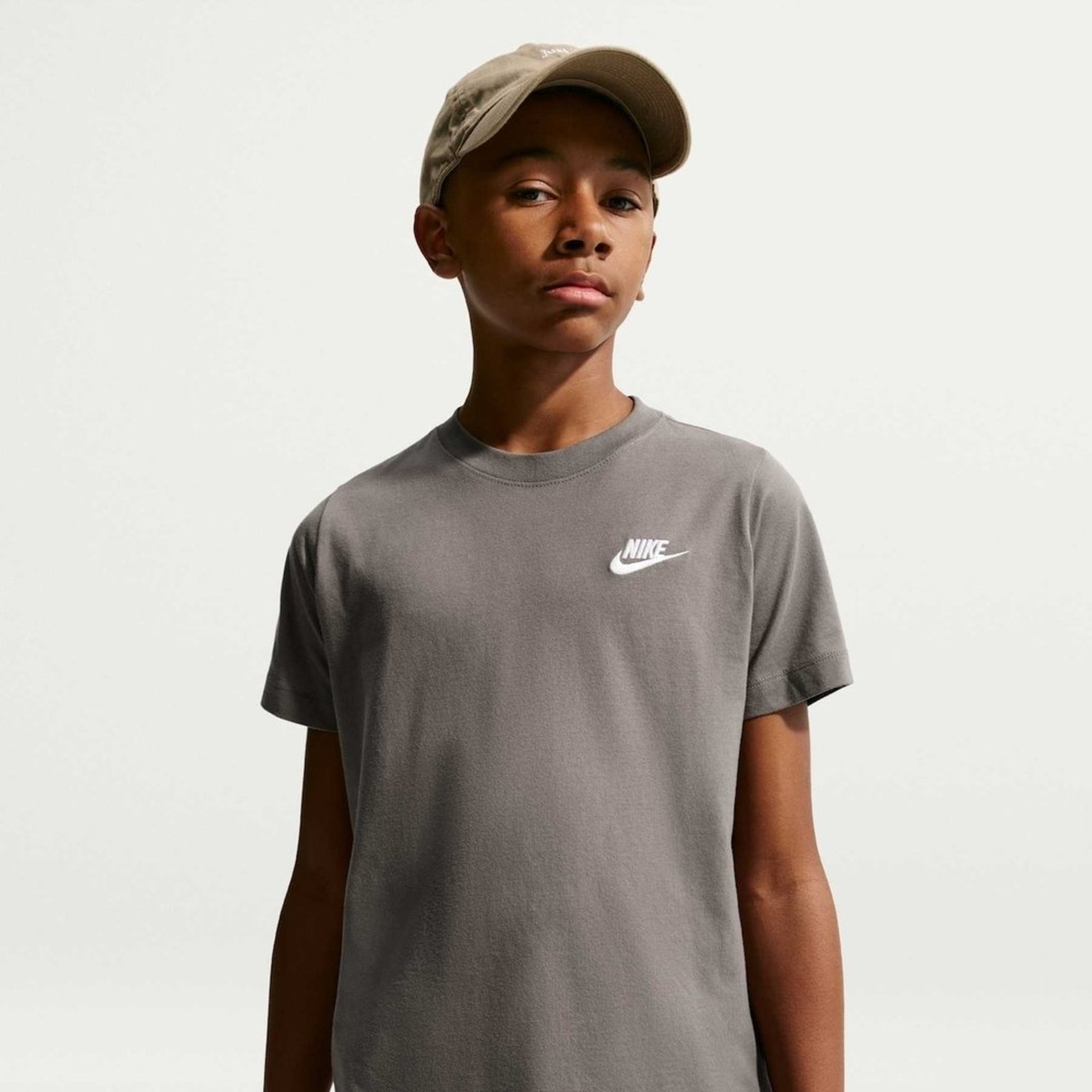 Infantil - Camiseta Nike Sportswear Futura