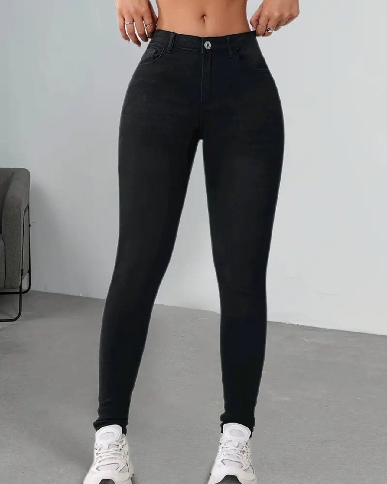 Calça Jeans Skinny Feminina Mys Jeans Preta Cintura Alta com Elastano Confortável