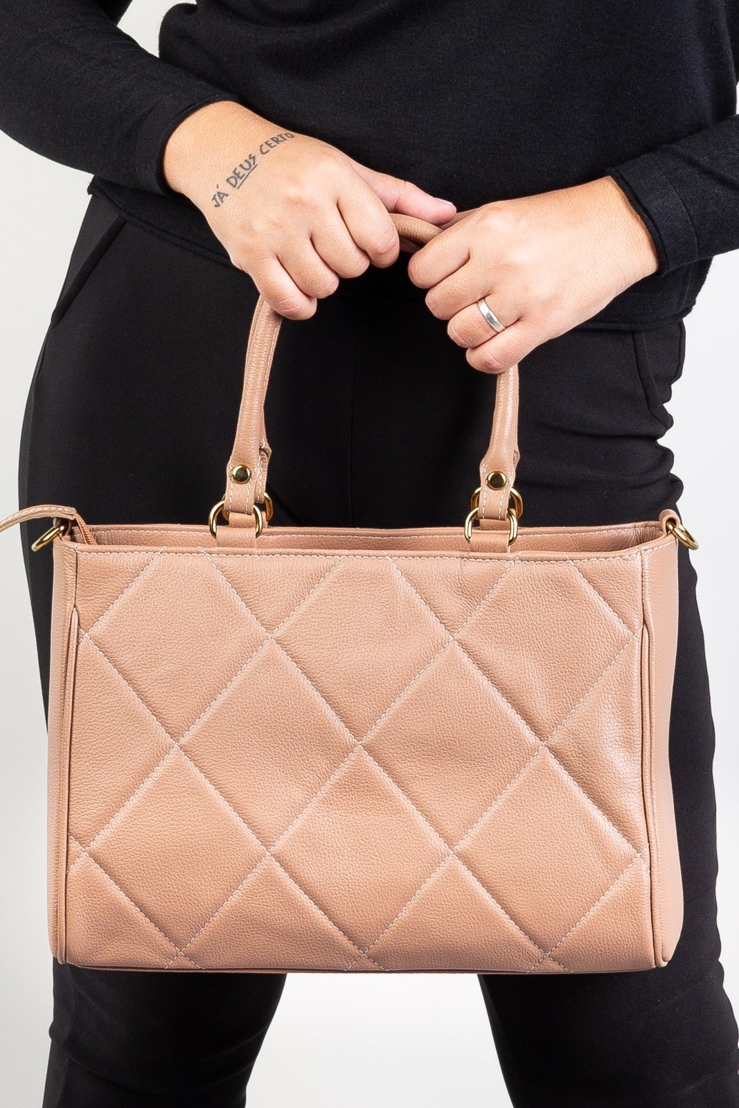 Bolsa feminina de couro liso Eliza - Bege