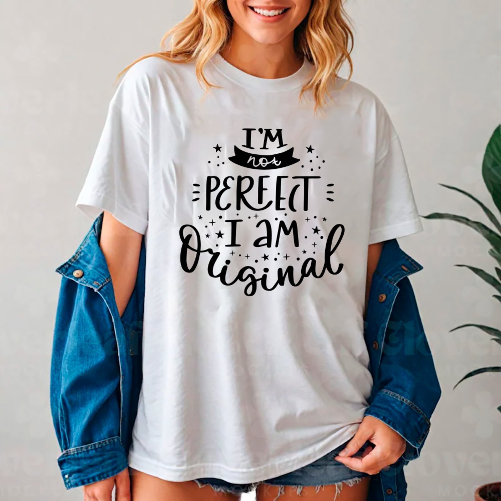 Camiseta Ousy Não Sou Perfeita, Sou Original Oversized Feminina Branco