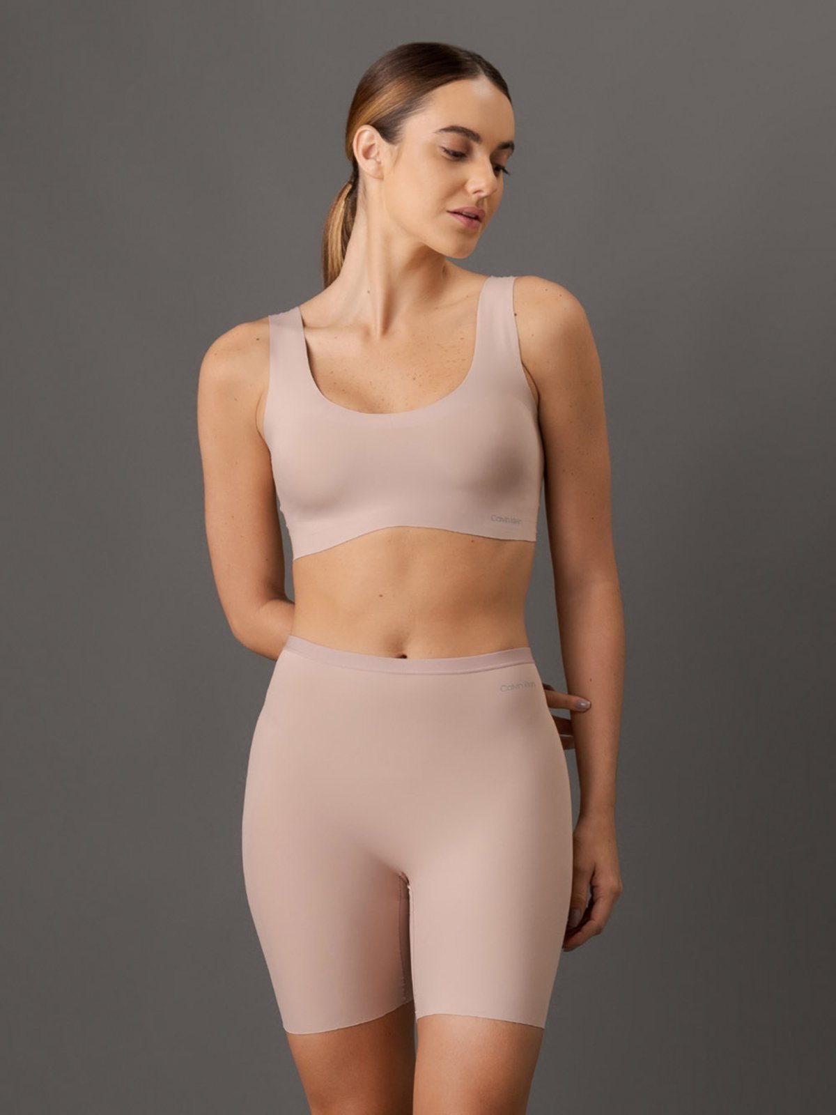 Top Feminino Microfibra Invisible Calvin Klein Underwear – Skin Médio Calvin Klein Jeans