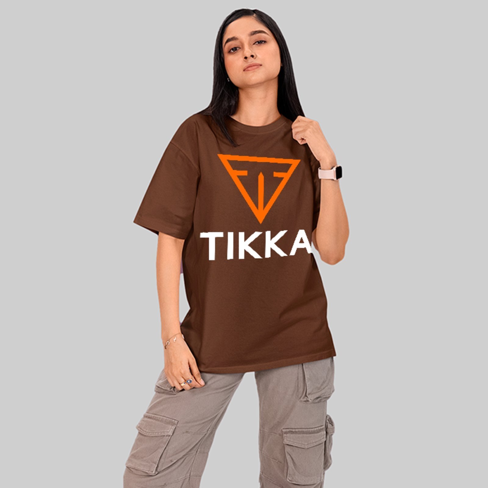 Camiseta Oversized Tikka Logo Streetwear Urban Unissex Marrom