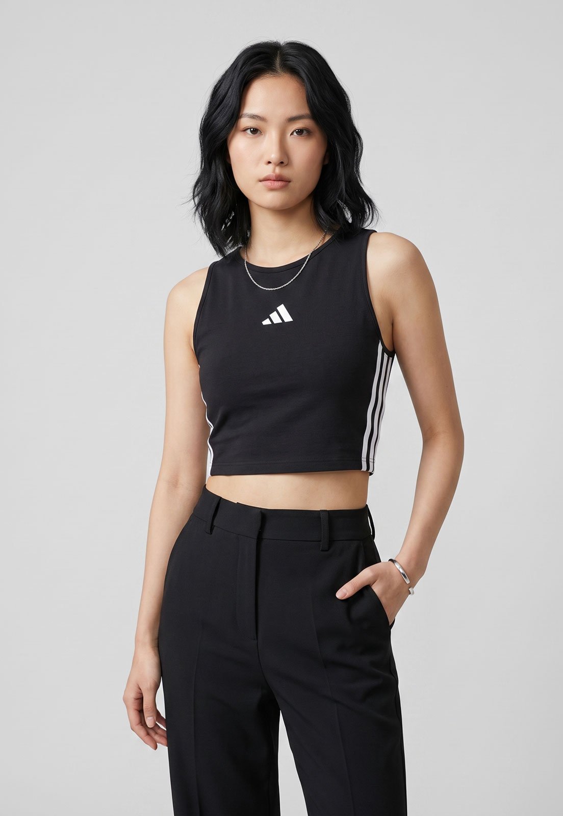 Regata Cropped Feminino adidas Sportswear Essentials Preta