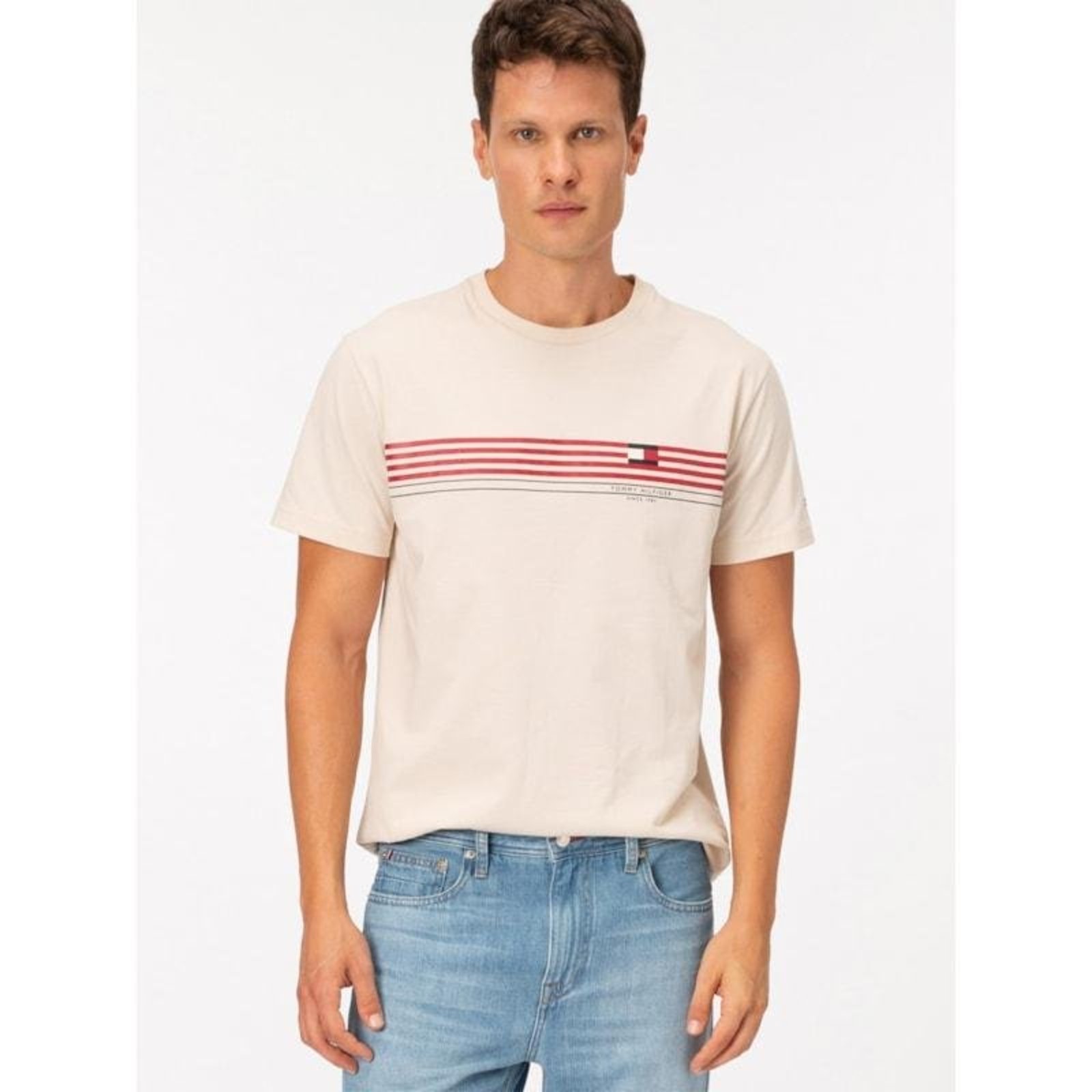 Camiseta com Estampa Listrada Assinatura Off-white