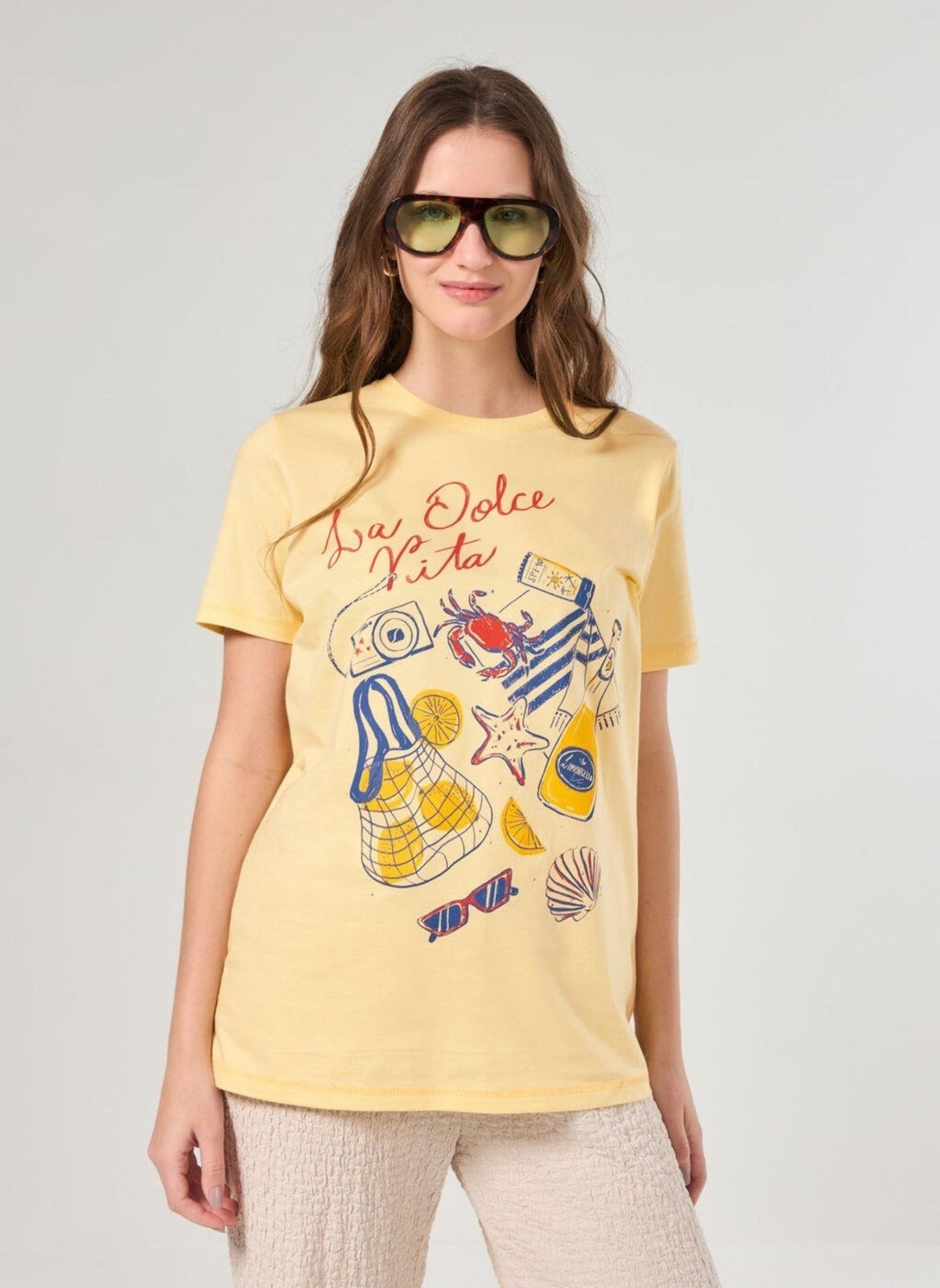 Vista 2 Camiseta Oversized Estampa La Dolce Vita Youcom amarelo Youcom amarelo