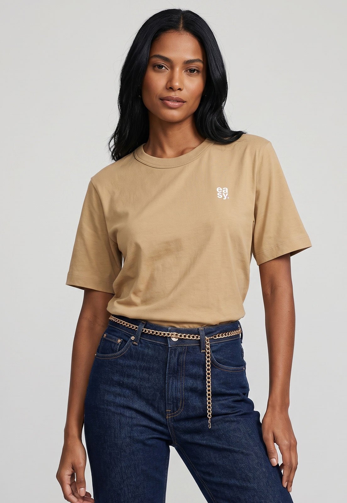 Camiseta Feminina Lança Perfume Gola Redonda Bege