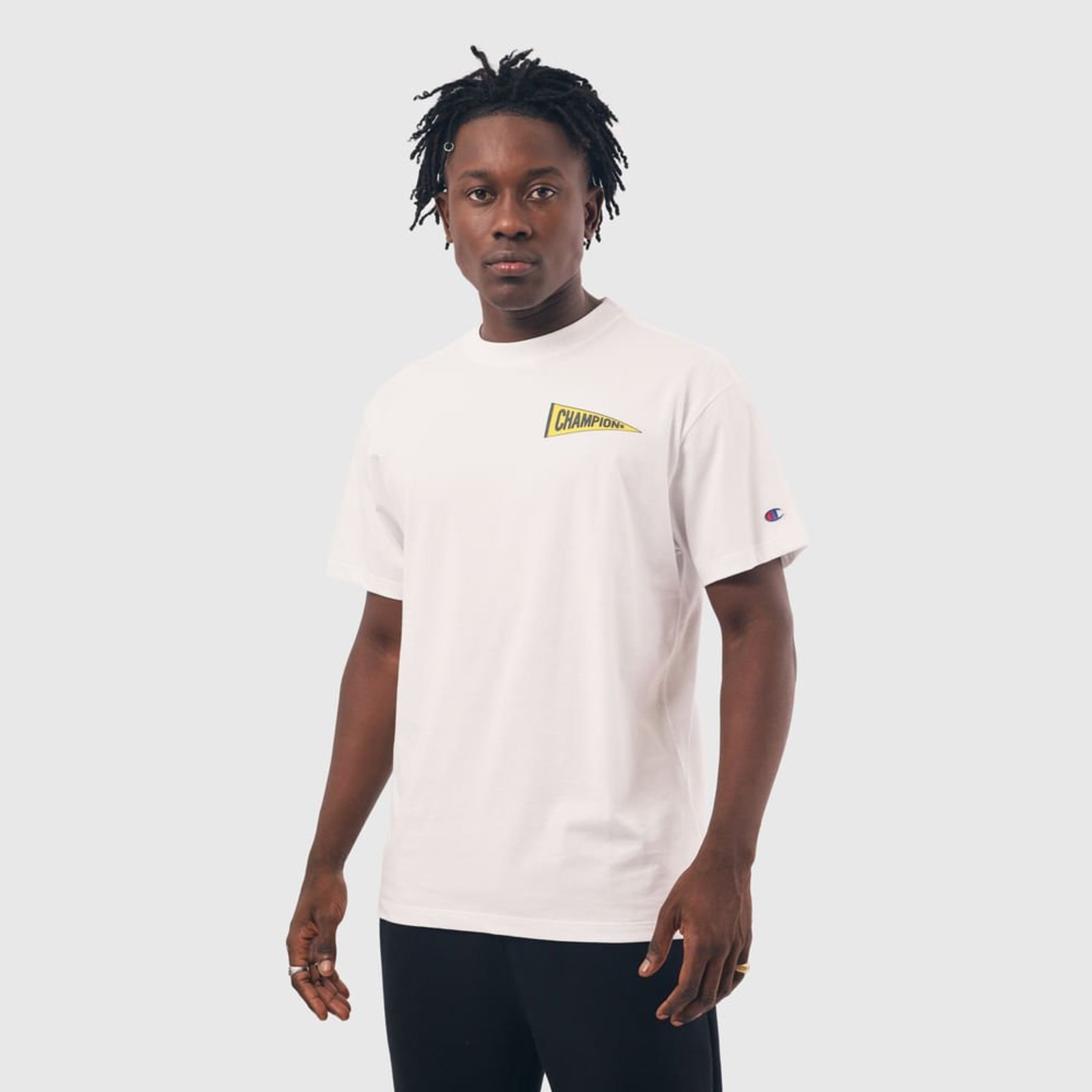 Camiseta Champion Athletic Retro Flag