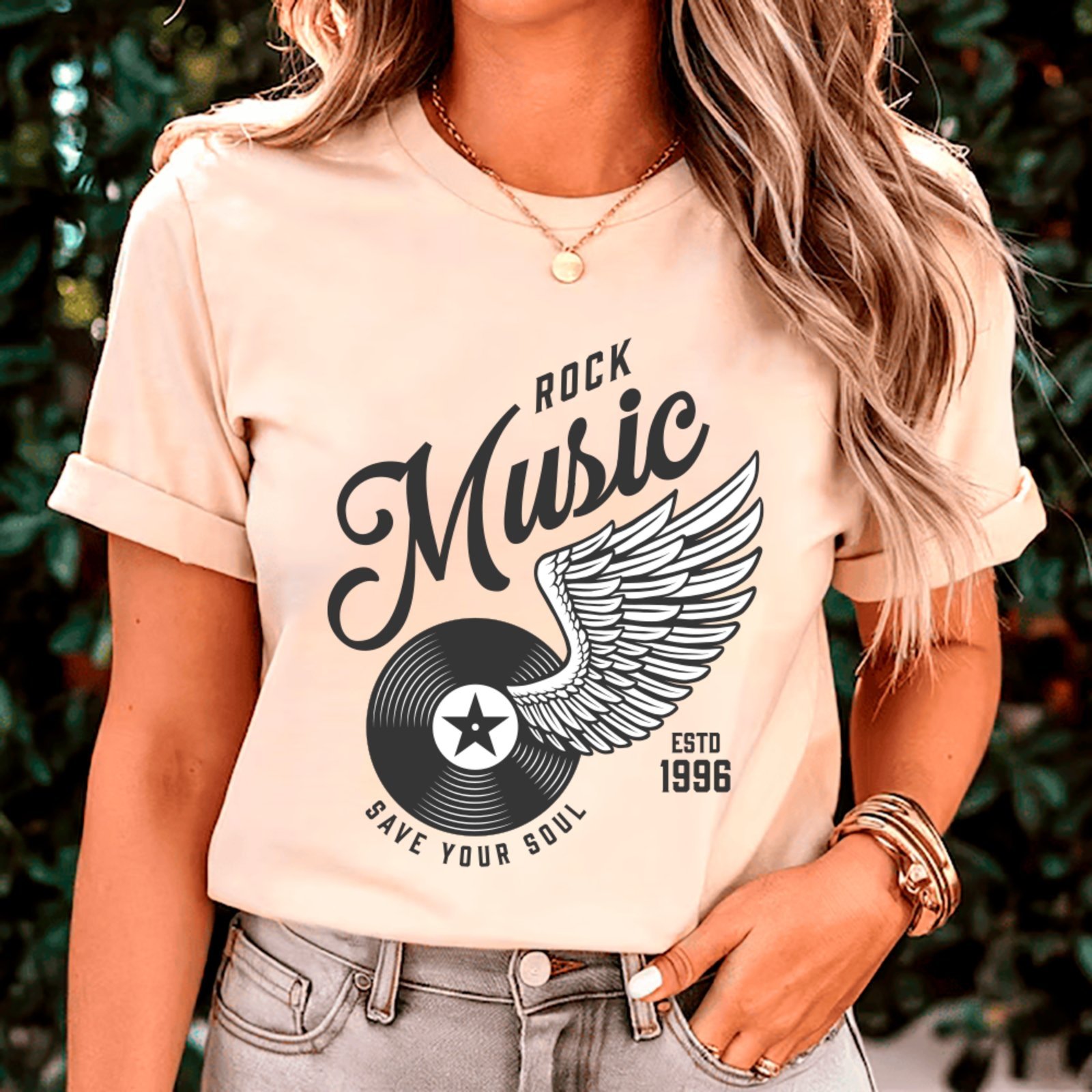 Camiseta Ousy Streetwear Rock Music Vinil Oversized Unissex Off White Camiseta Ousy Streetwear Rock Music Vinil Oversized Unissex Off White