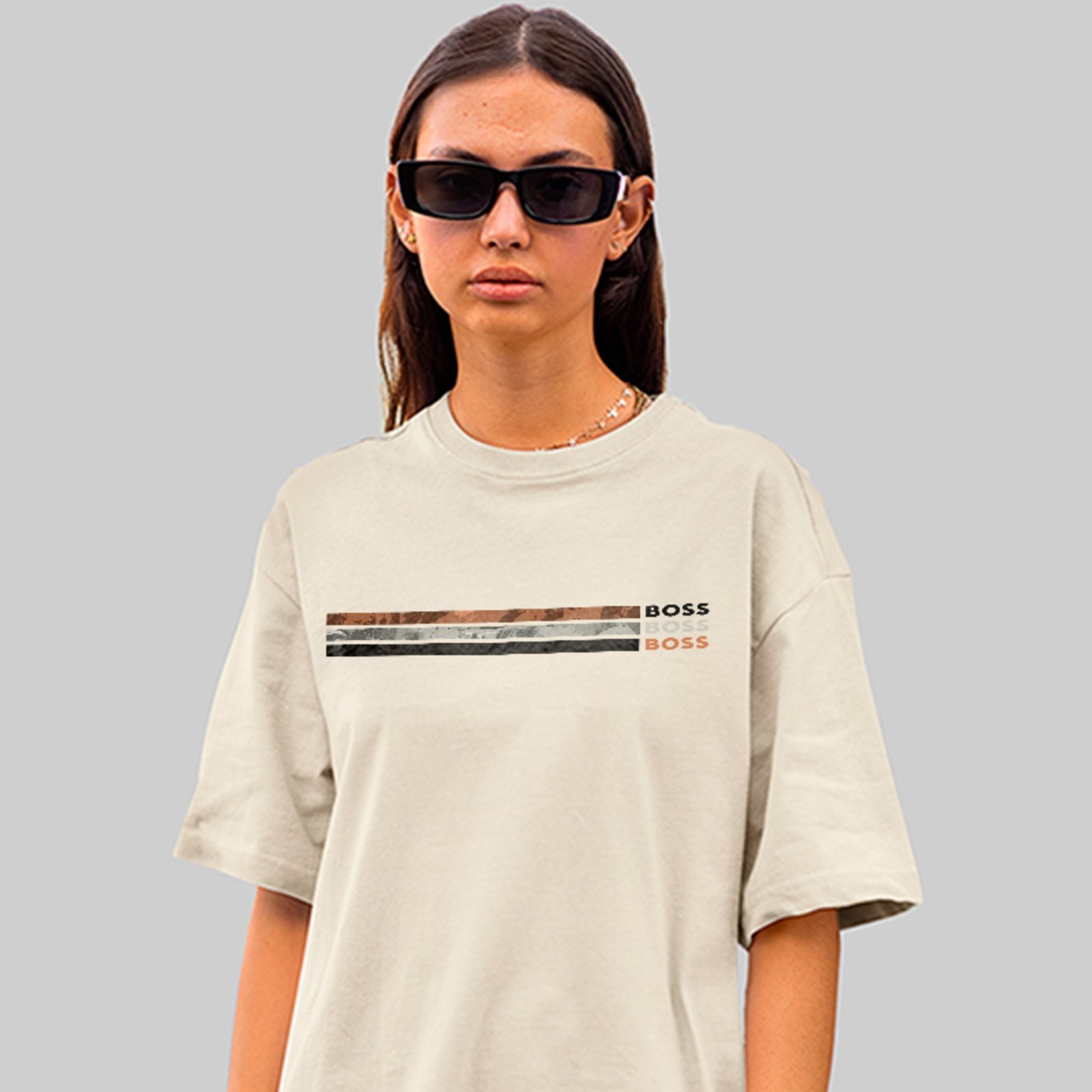 Camiseta Oversized Boss Estampa Listrada Fashion Estilosa Off White