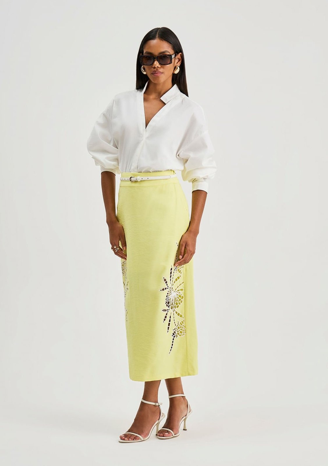Camisa Iódice Solta Decote V Manga Longa Padrão Off-white