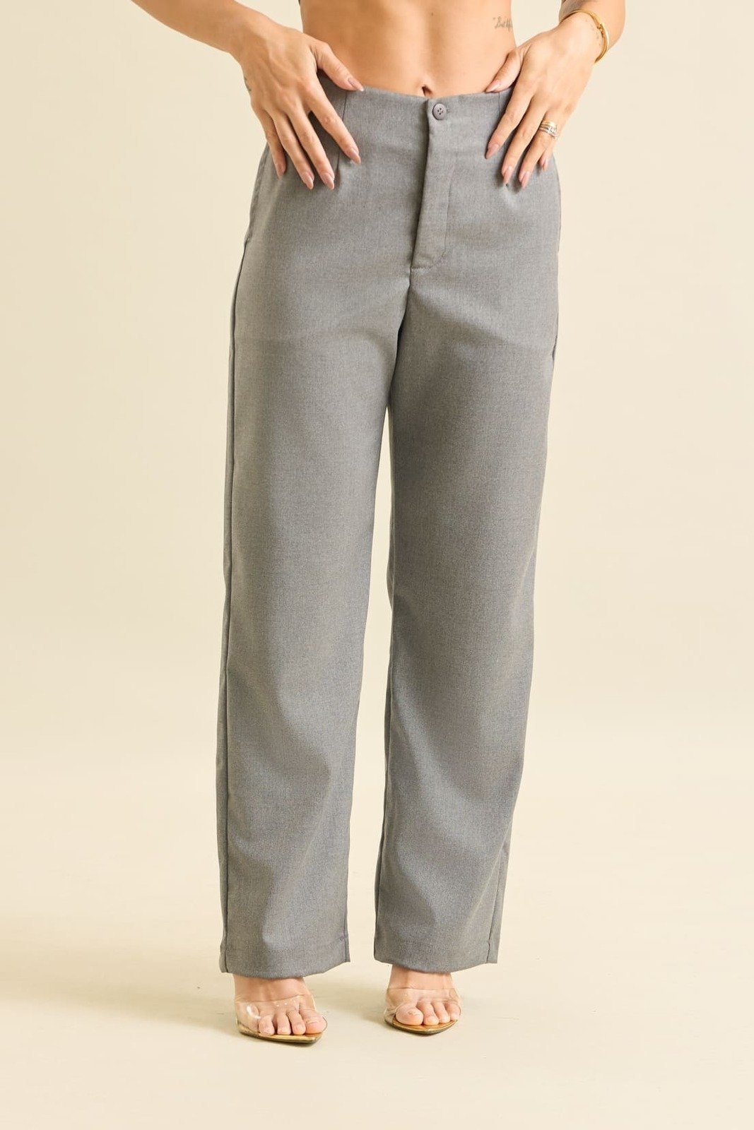 Calça Malha Color Feminina Reta Com Recortes Rise and Set Chumbo