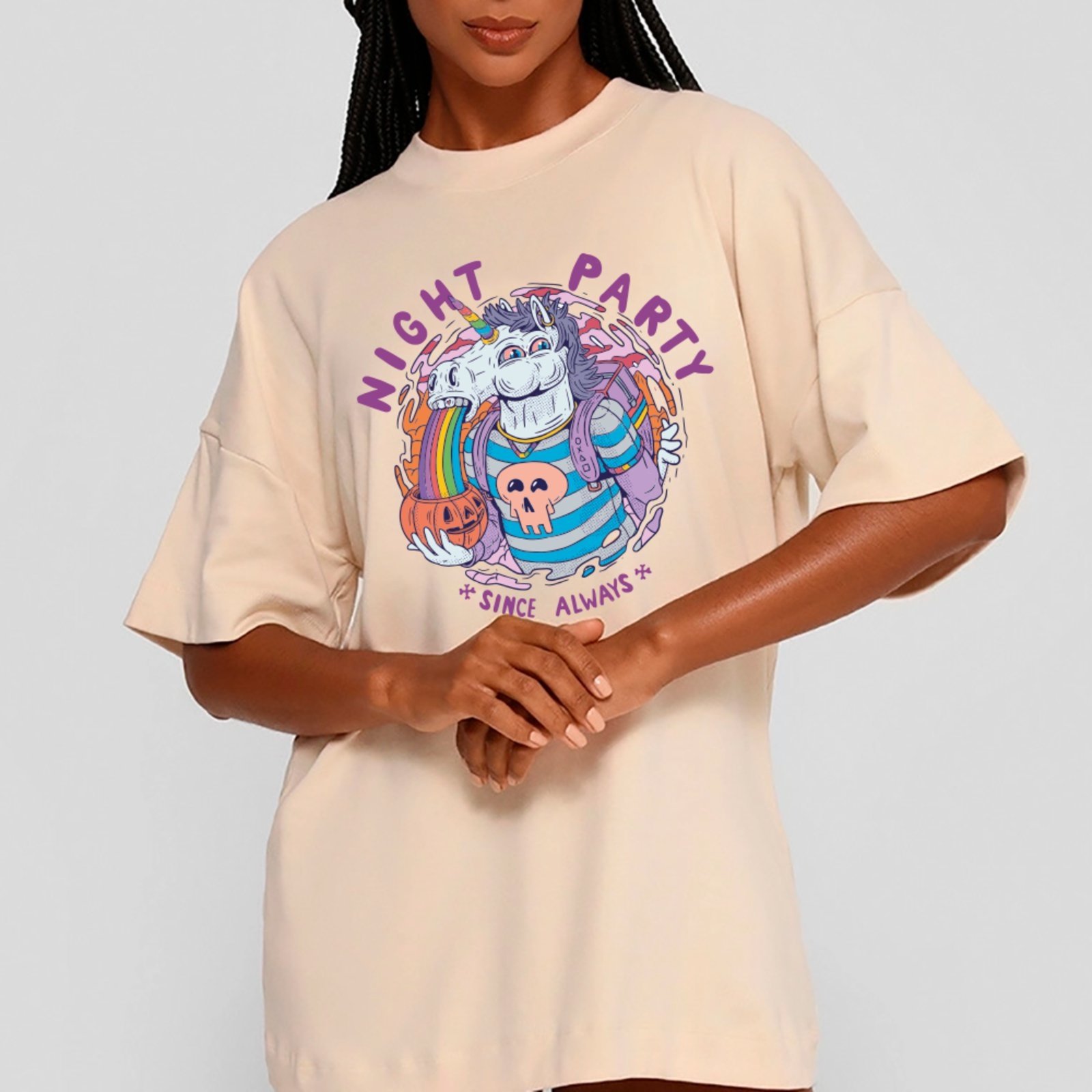 Camiseta Ousy Night Party Oversized Feminina Off White