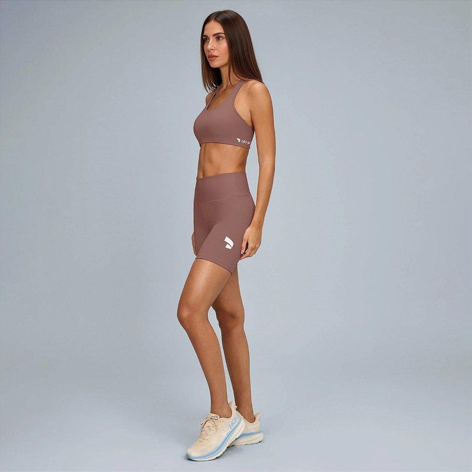 Bermuda Alto Giro Essentials OU26 Feminino Marrom Anis