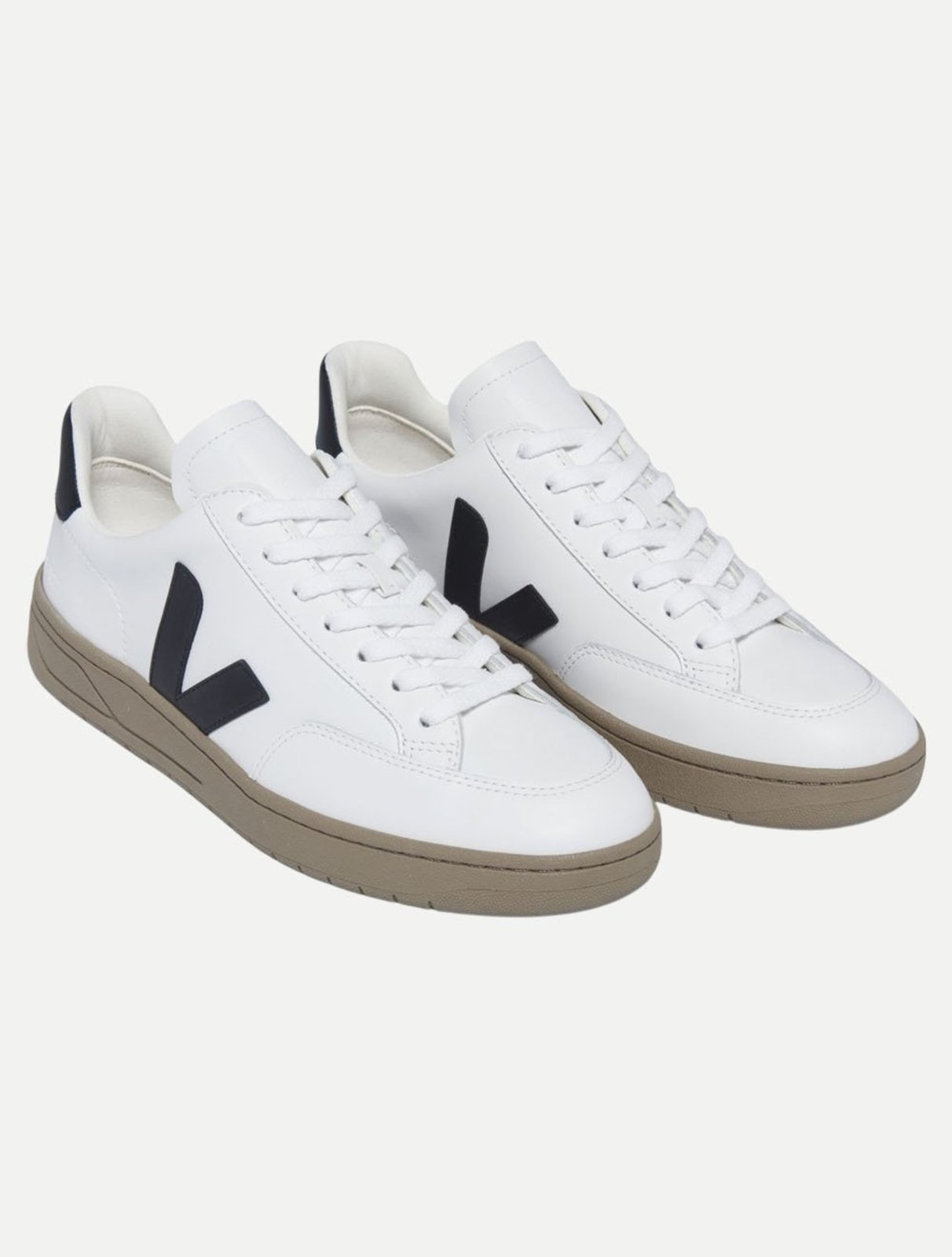Tênis Veja V12 White Black Dune