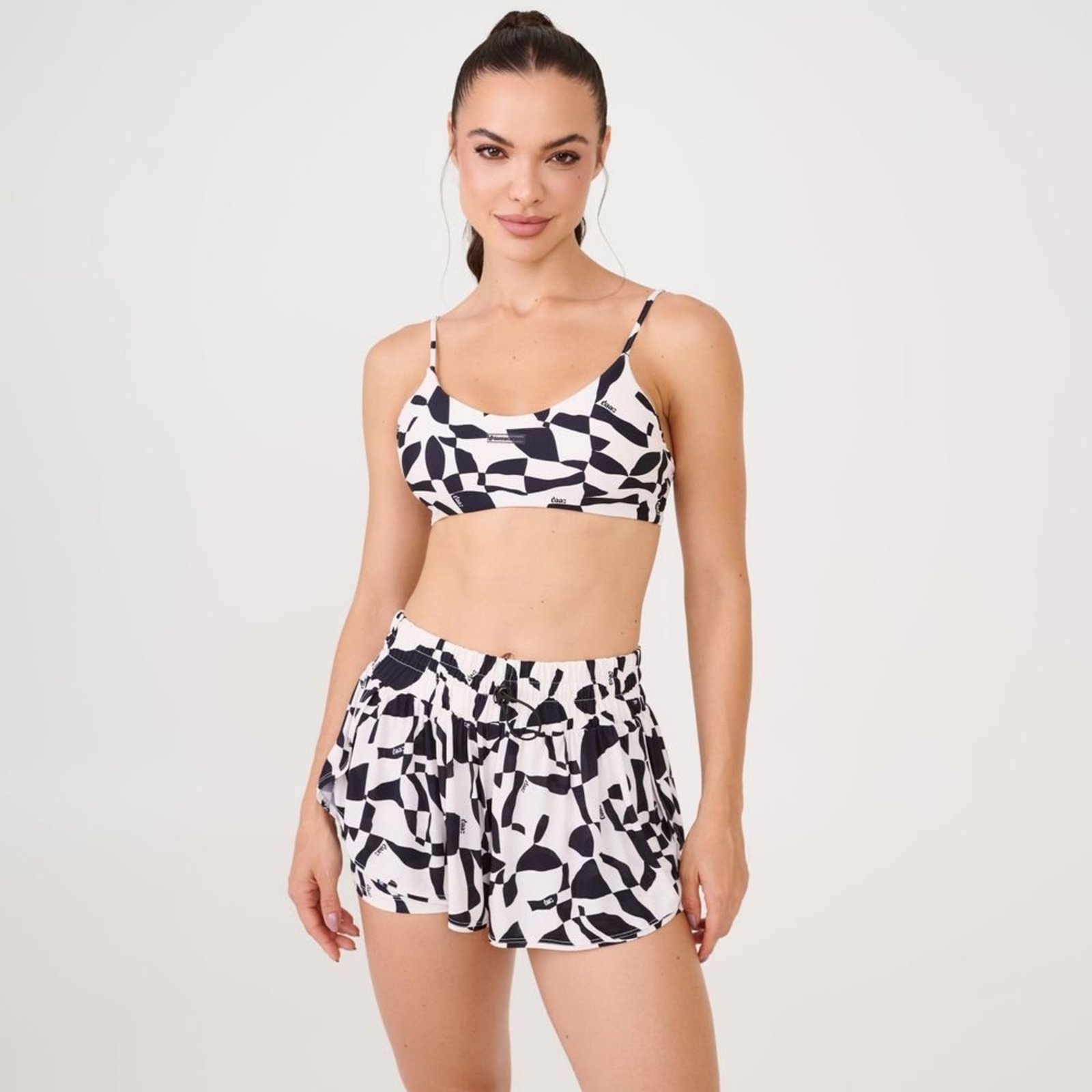 Short Soltinho Com Pregas Estampa Mind Poliamida Soft Donna Carioca