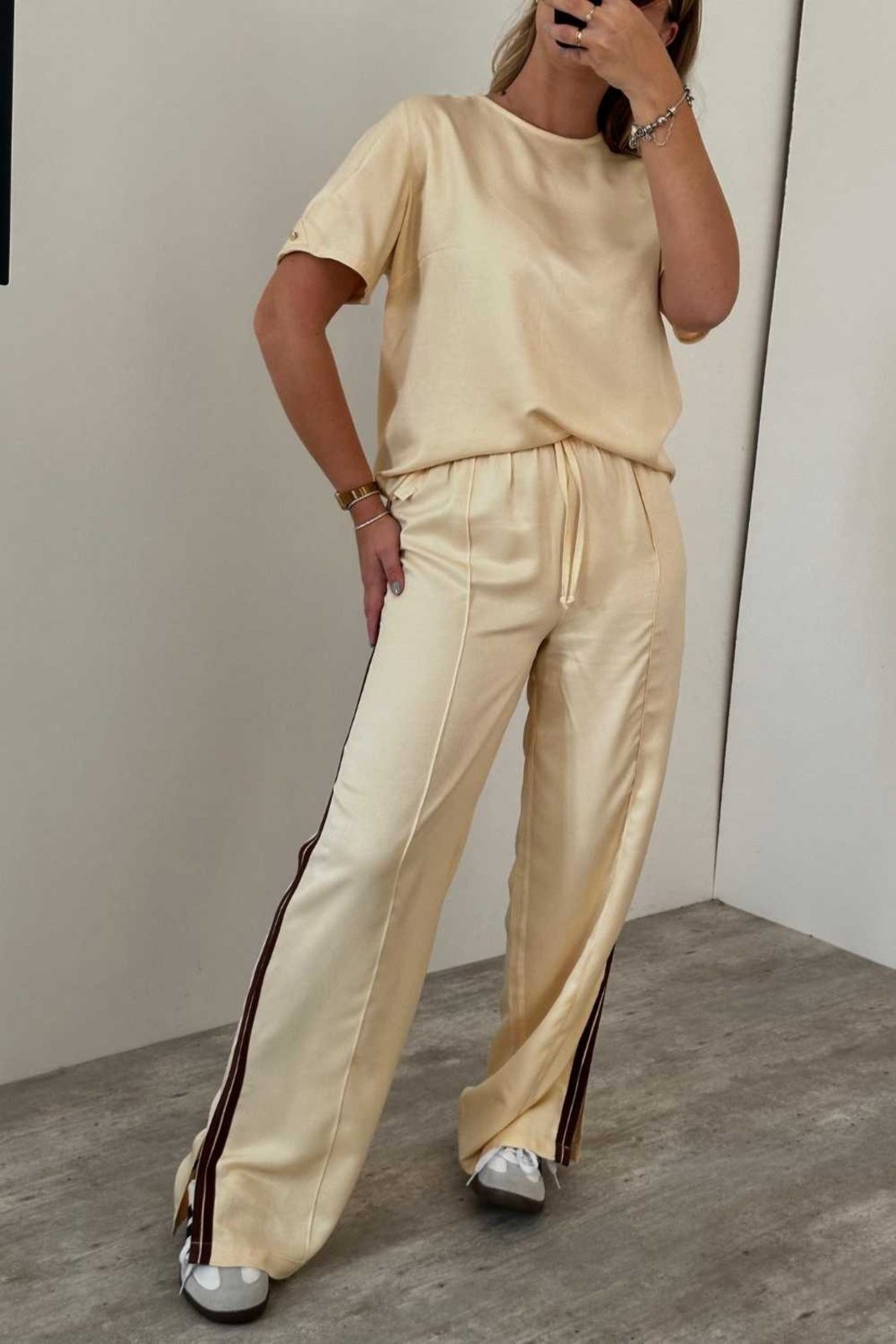 Calça Vanibele Track Amarelo Manteiga