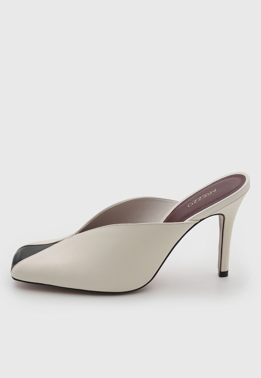 Scarpin Arezzo Couro Salto Alto Off-white