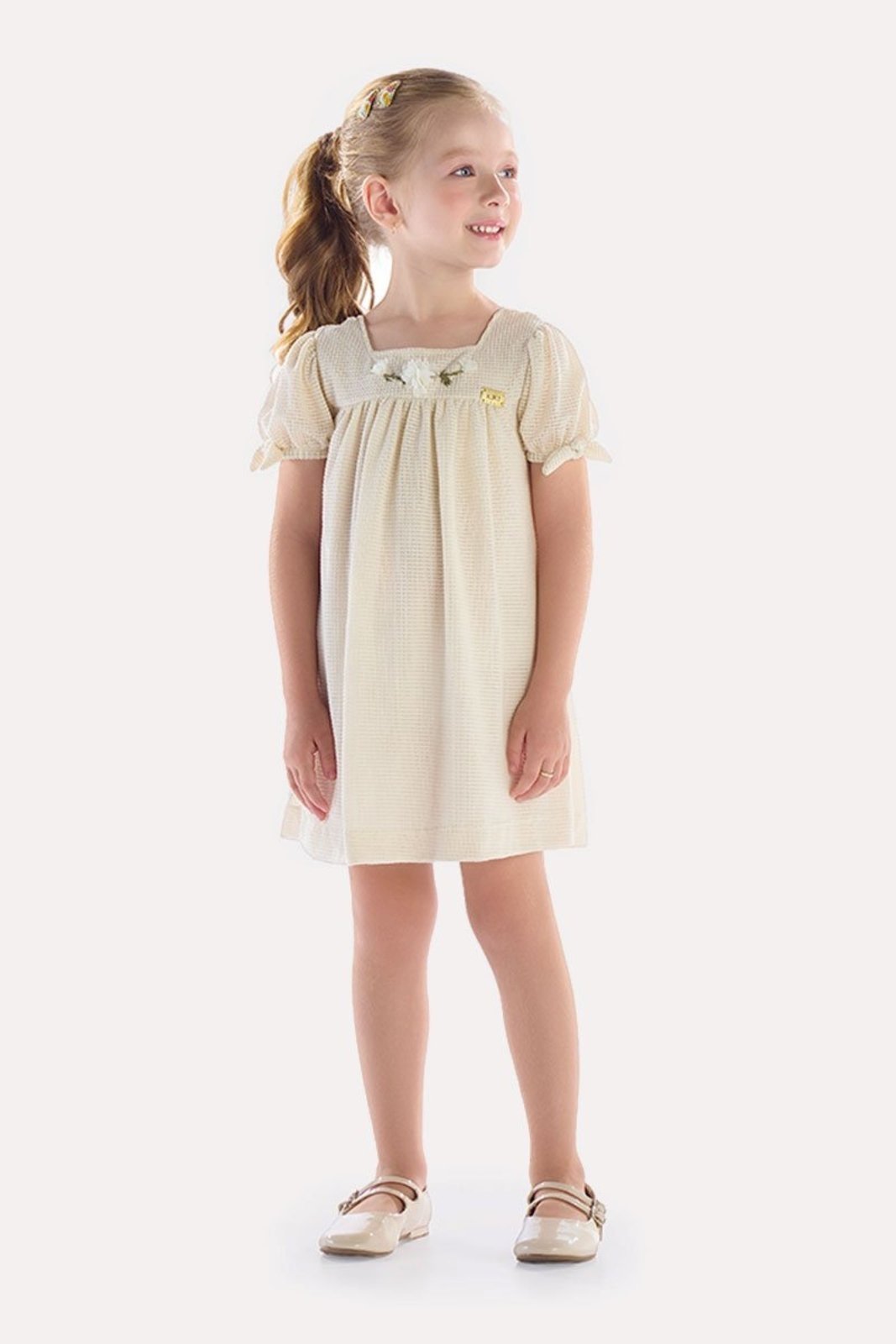 Infantil - Vestido Areia em Tricot com Bordado e Pérolas