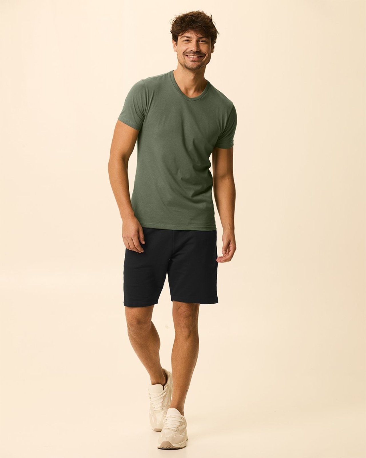 Bermuda Básica Masculina Comfort Bolso Costas Em Moletom