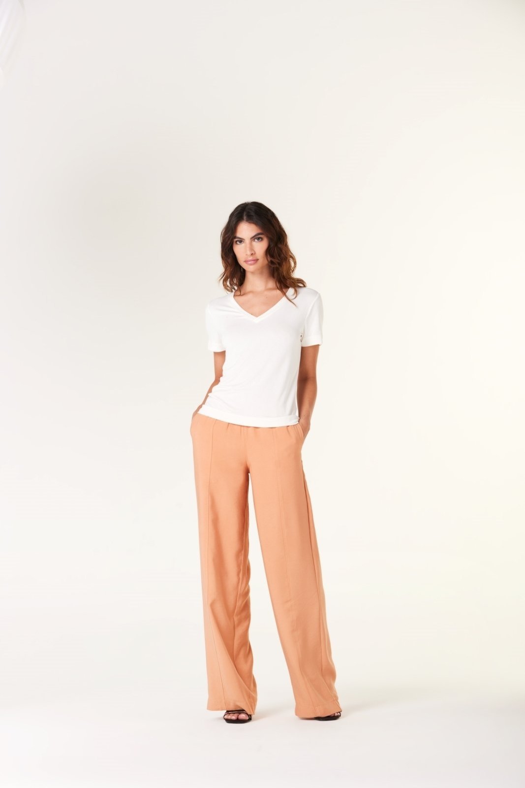 Vista 3 T-Shirt Traymon Decote V Off White Traymon off-white white