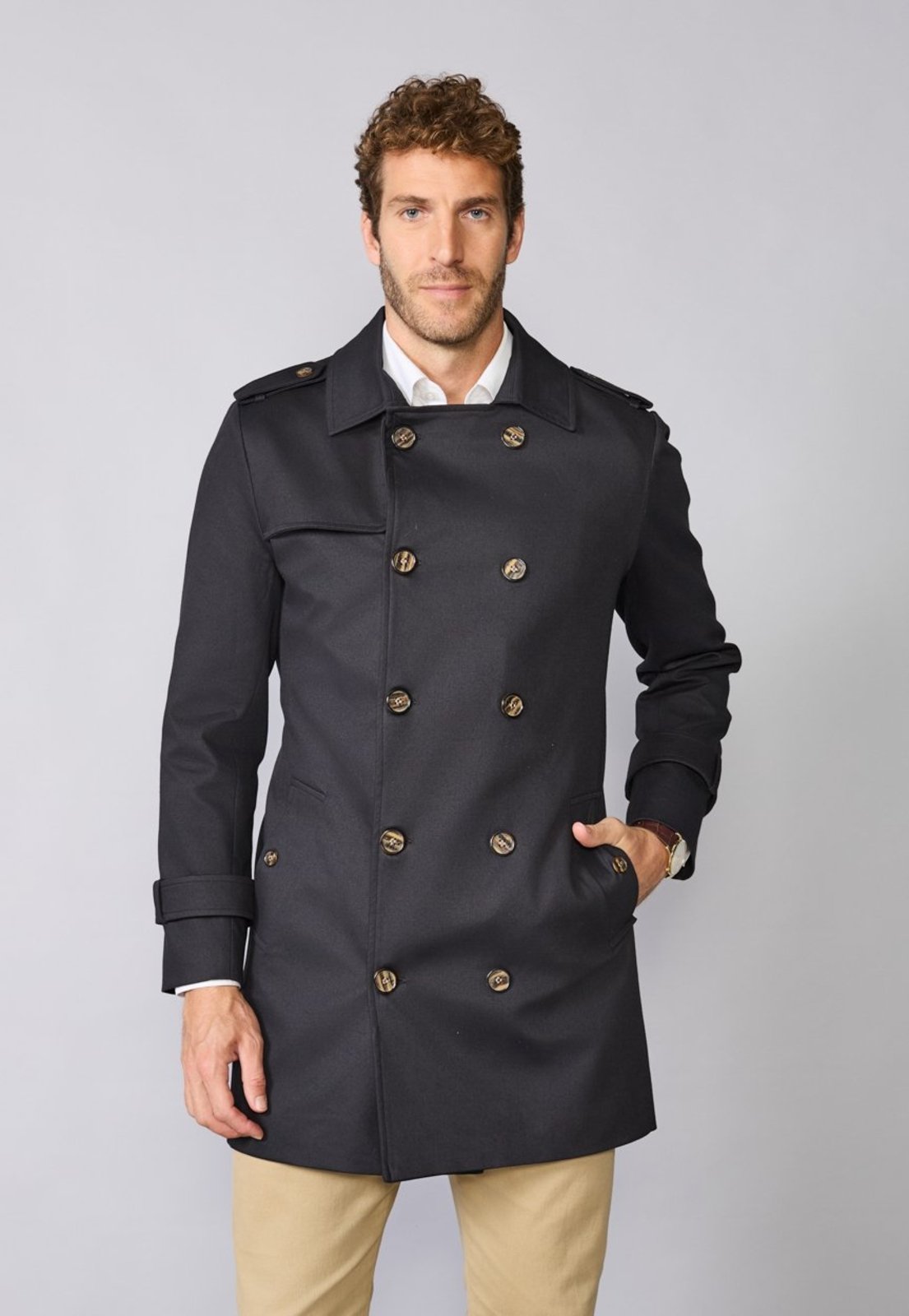 Trench St. James Preto