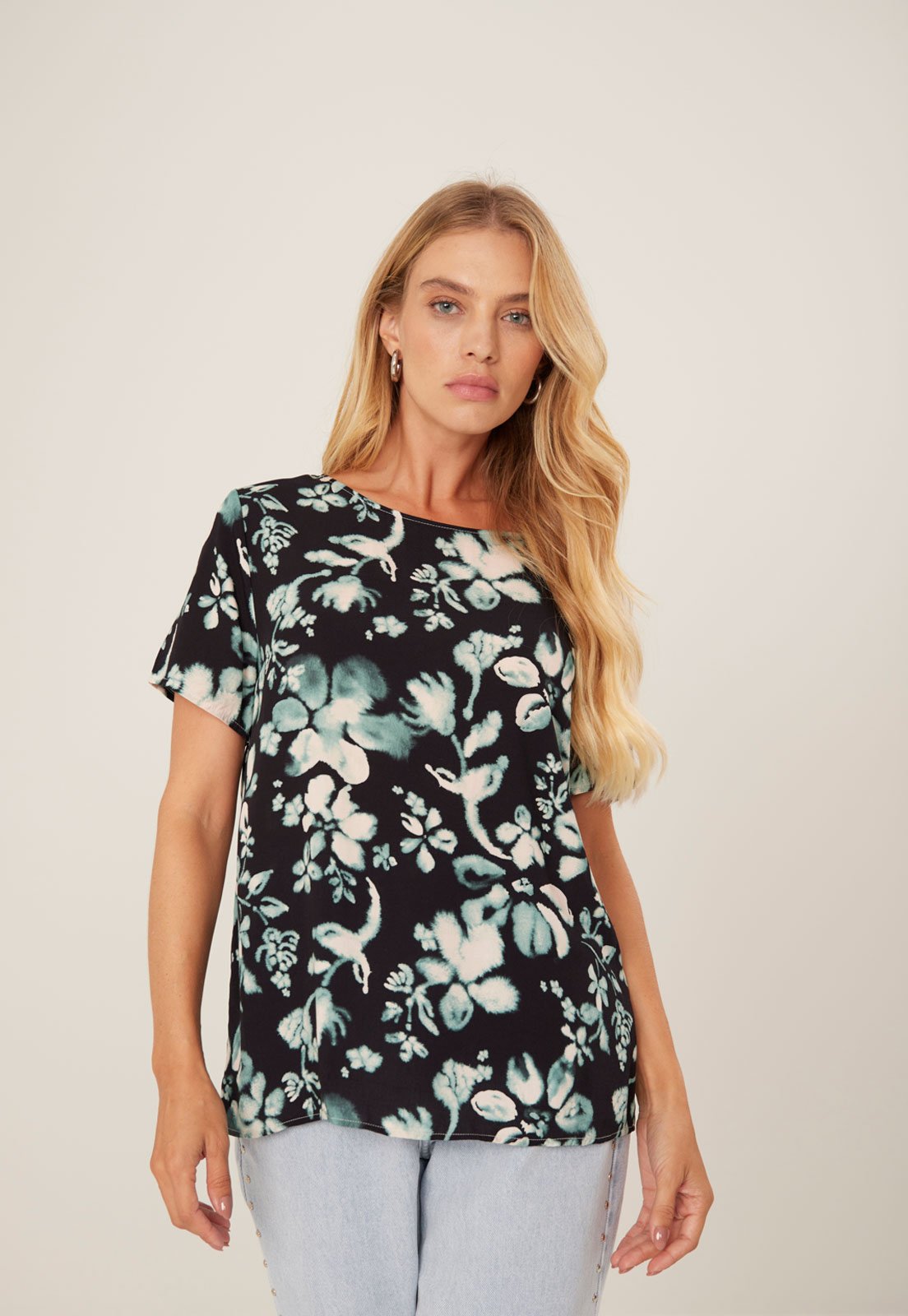 Blusa Feminina Lez a Lez Estampa Floral Preta