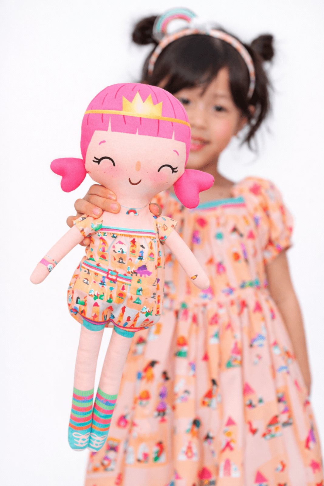 Infantil - Boneca Almofada Menina Lá No Meu Castelo Alphabeto Bege
