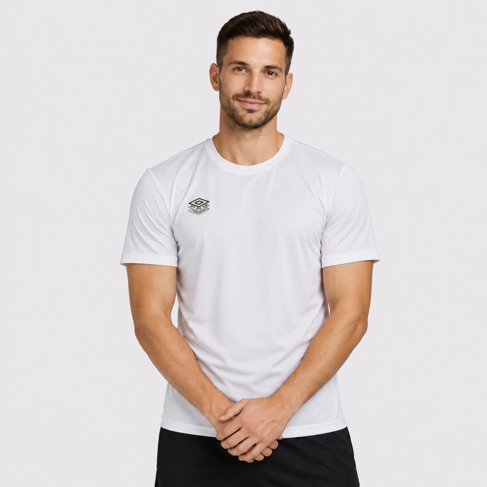 Camiseta Umbro Essential II Branca