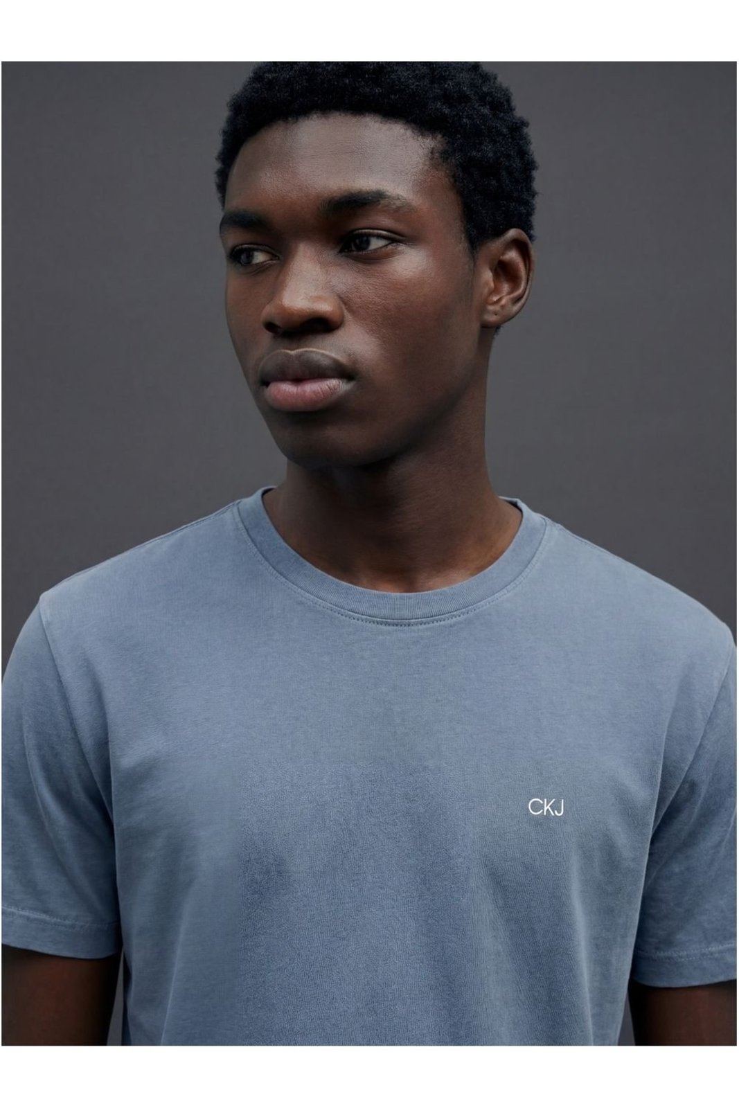 Camiseta Manga Curta Calvin Klein Jeans Masculino Logo Ckj Pigmento - Marinho Calvin Klein Jeans