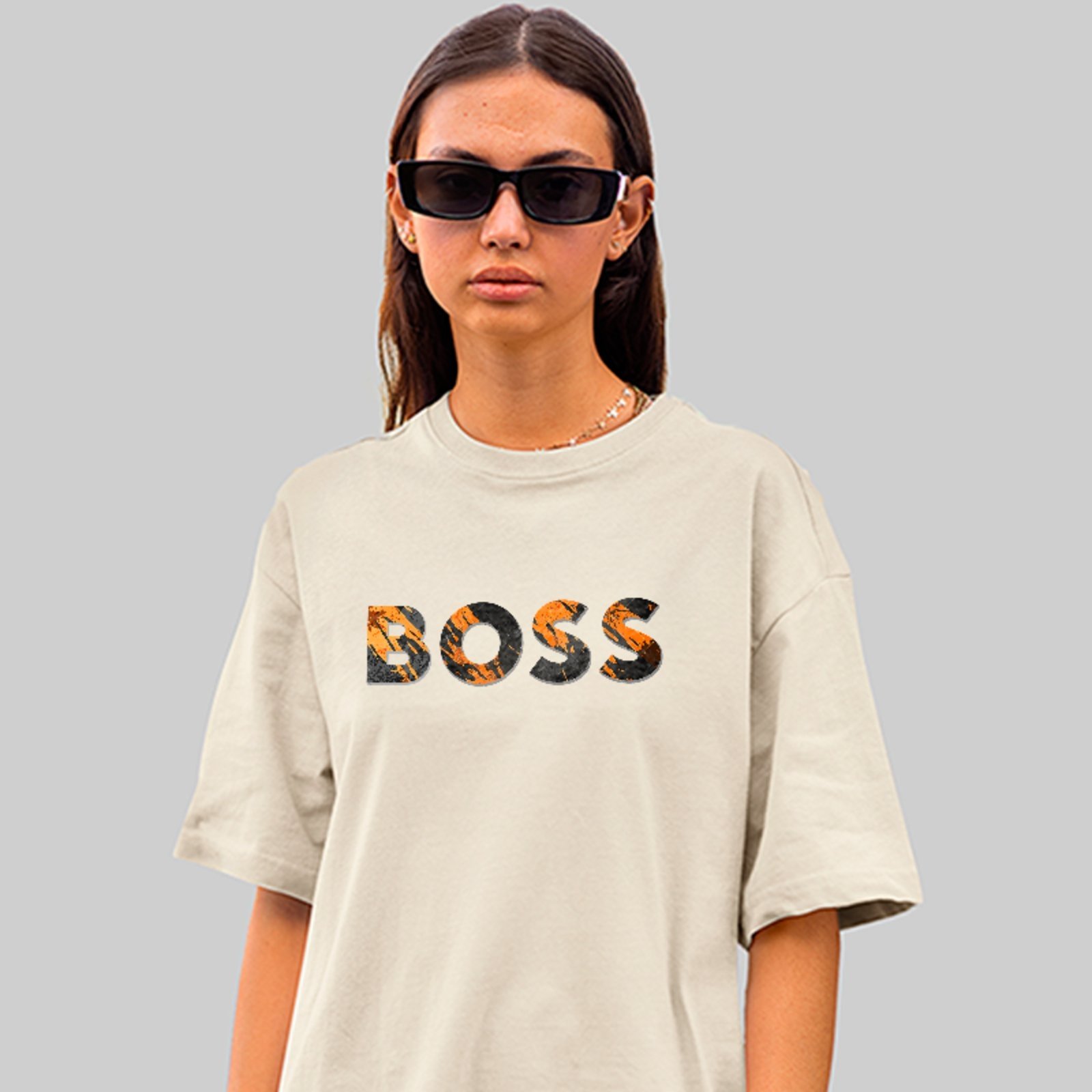 Camiseta Oversized Boss Estampa Texturizada Estilo Conforto Off White