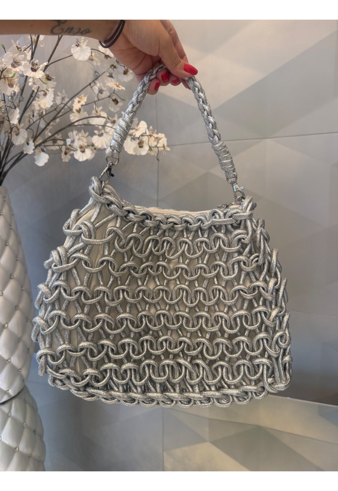 Bolsa Feminina Metalizada com trama trançada