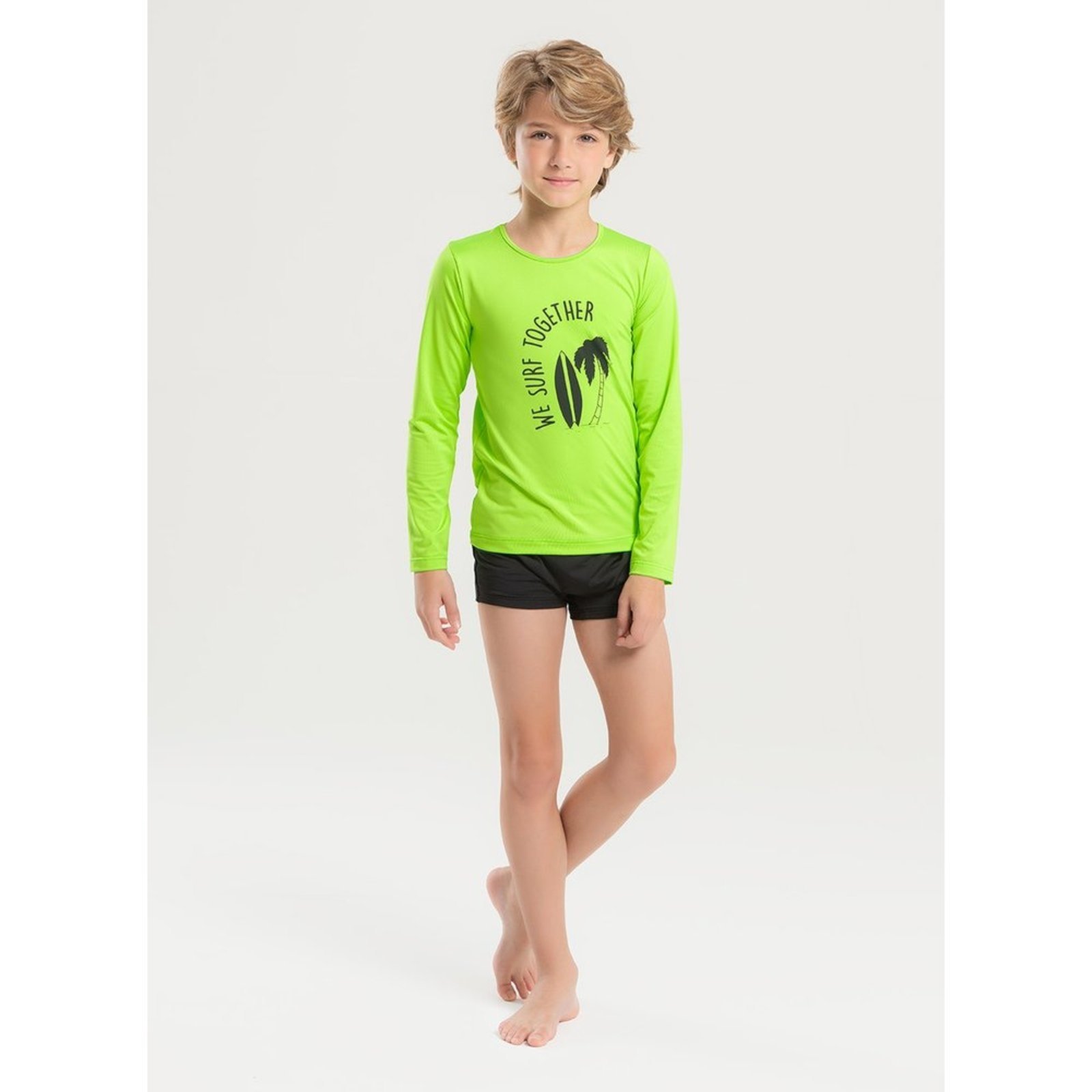 Conjunto Praia Menino Verde Camiseta Manga Longa e Sunga Praia e Surf
