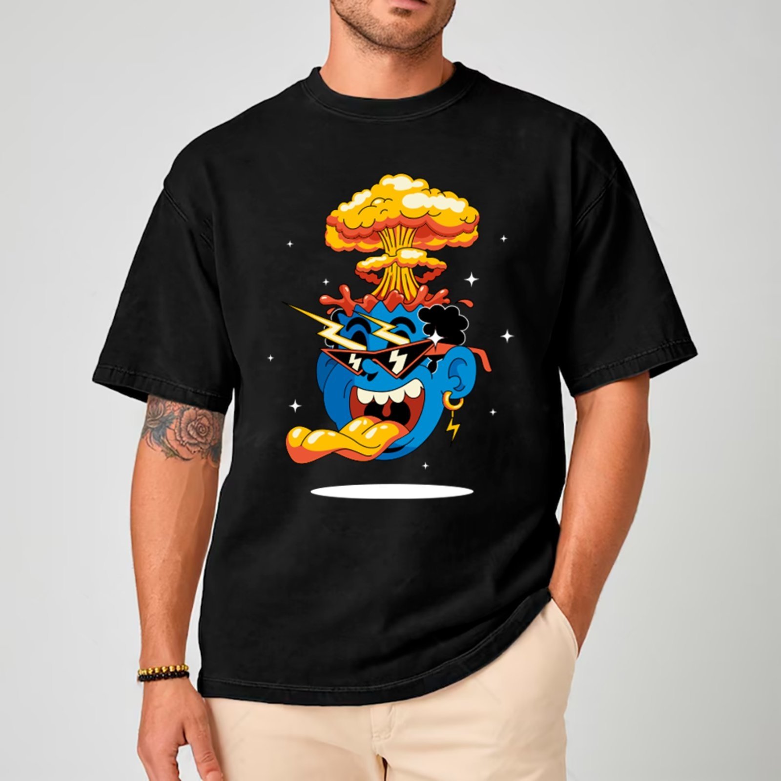 Camiseta Ousy Cartoon Explosiva Oversized Unissex Preto