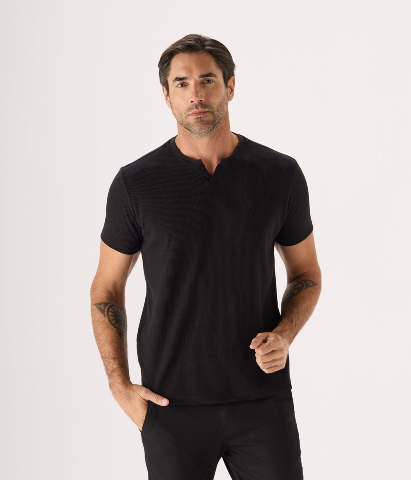 Camiseta Gola Portuguesa Manga Curta Masculina Preta
