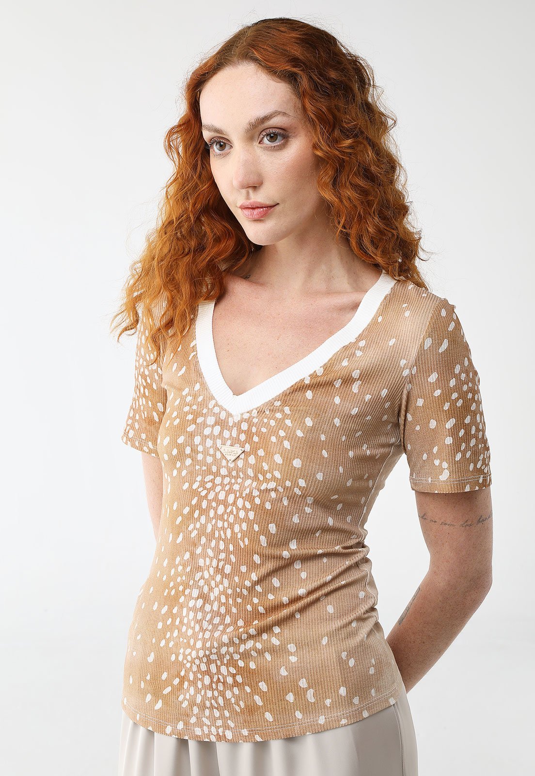 Blusa Canelada Lança Perfume Ajustada Estampada Caramelo