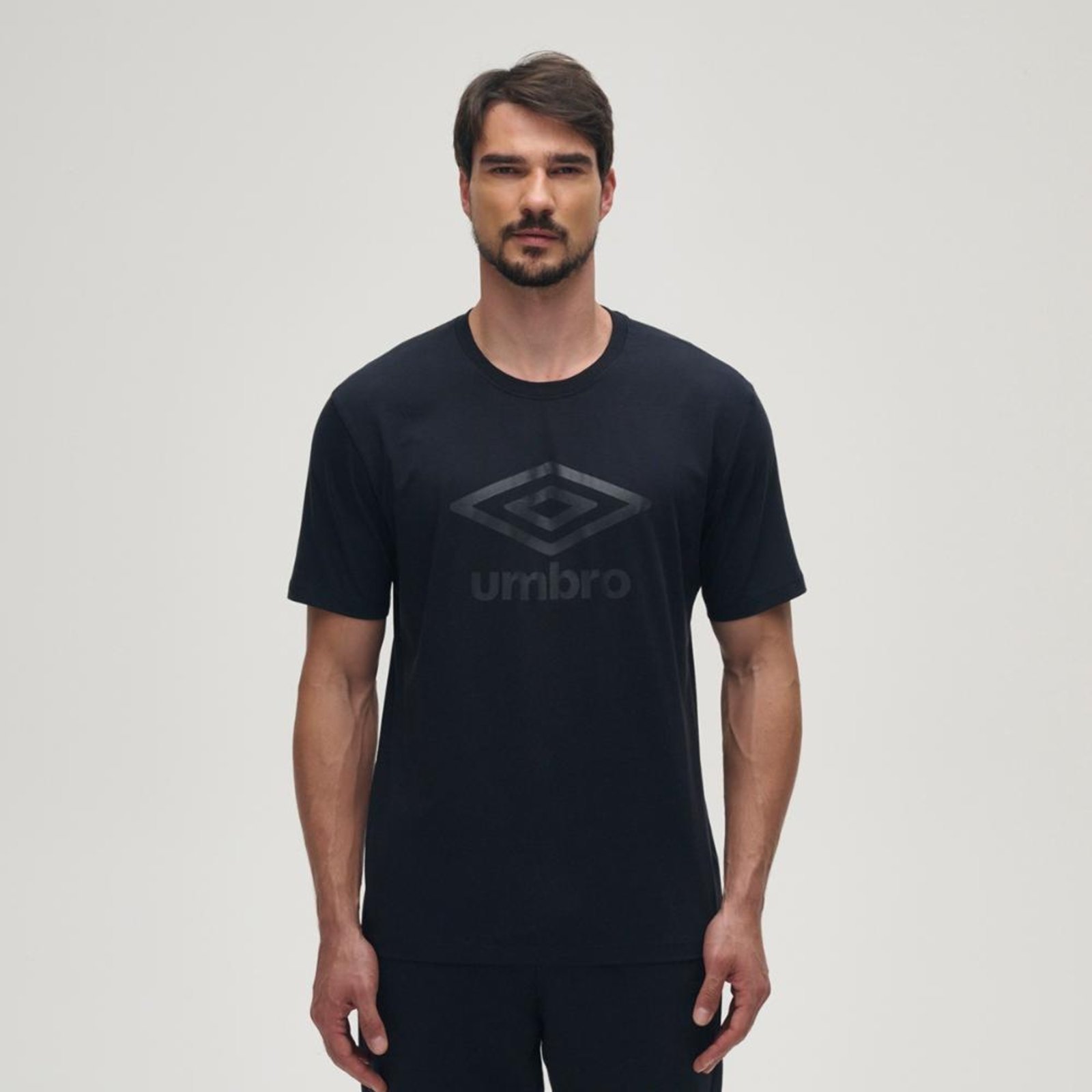 Camiseta Masculina Umbro Essential Comfy Incolor